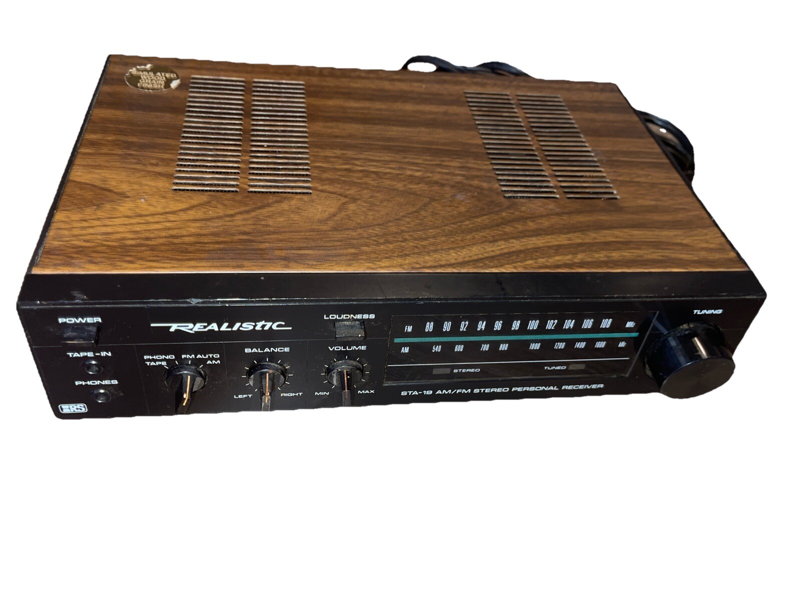 Realistic 31-1975A, STA-19, AM/FM Stereo Receiver-Phono-Tape Input & Tape Out Realistic 31-1975A, STA-19, AM/FM Stereo Receiver-Phono-Tape Input & Tape Out