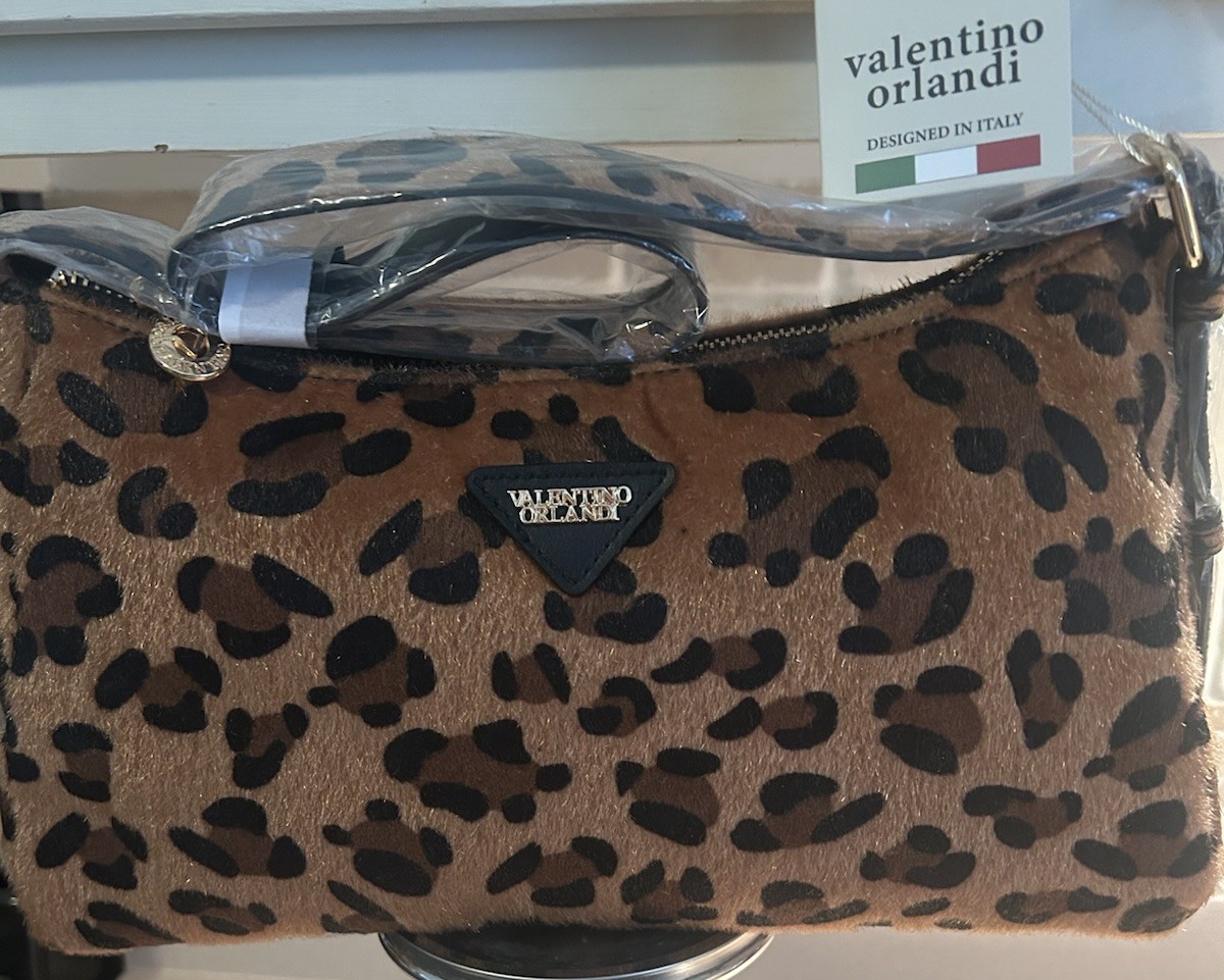 Valentino Orlandi Cheetah Print Shoulder bag Valentino Orlandi Cheetah Print Shoulder bag