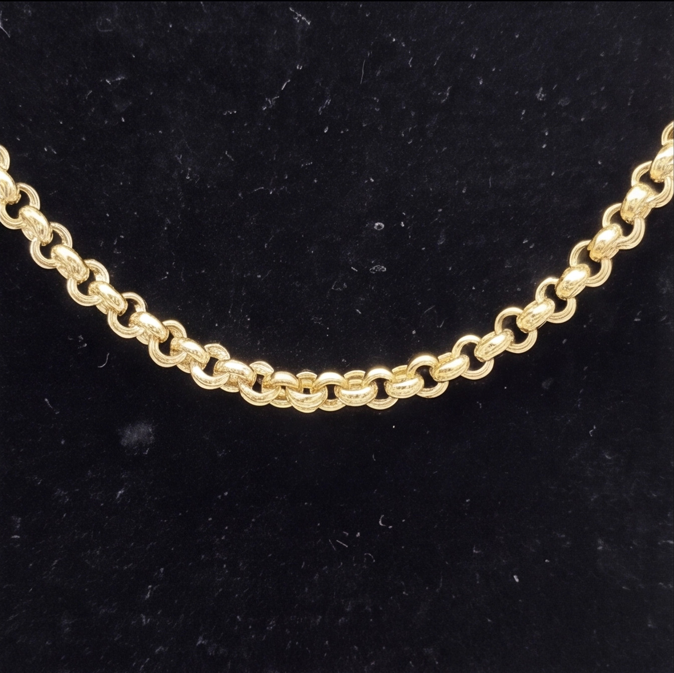 Italian Style 19 inch Rolo Chain 3.9mm Width In 18K Solid Yellow Plain Gold Italian Style 19 inch Rolo Chain 3.9mm Width In 18K Solid Yellow Plain Gold