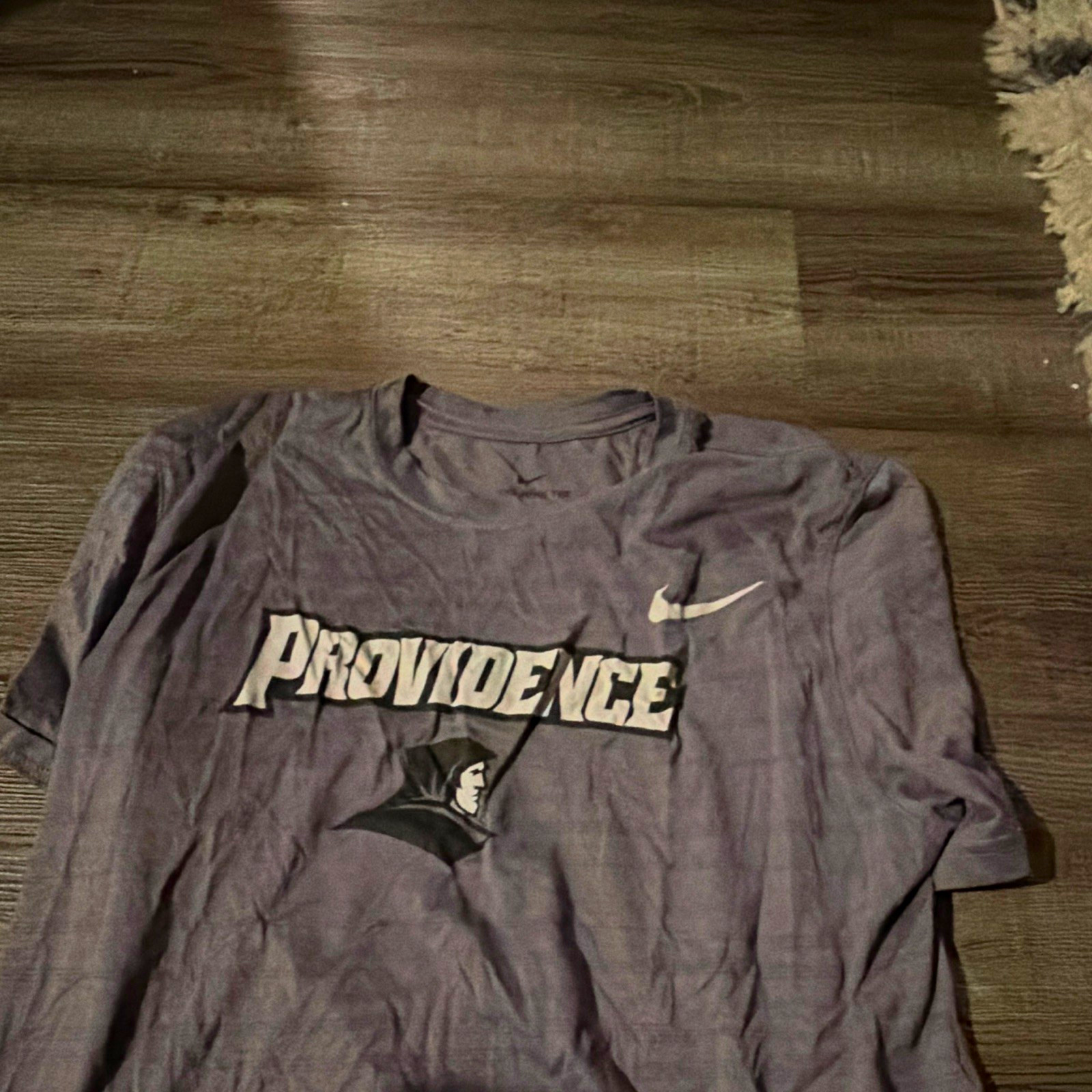 Nike Providence Friars NCAA The Nike Tee T-Shirt Gray Size L Nike Providence Friars NCAA The Nike Tee T-Shirt Gray Size L