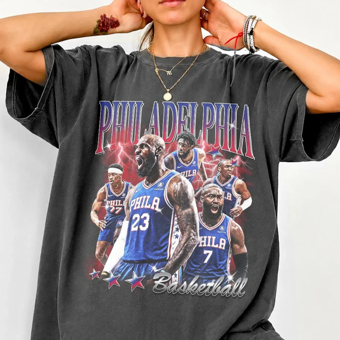 Vintage LeBron Retro Basketball Graphic T-Shirt Vintage Sports Fan Gift Tee