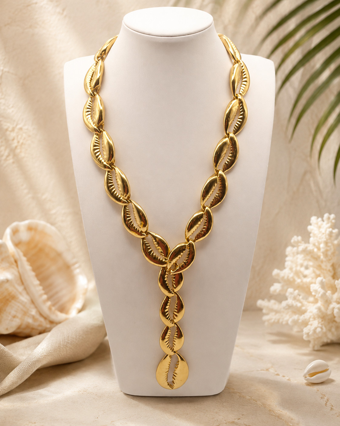 Vintage Coreen Simpson Cowrie Shell Link Necklace Gold Tone 23