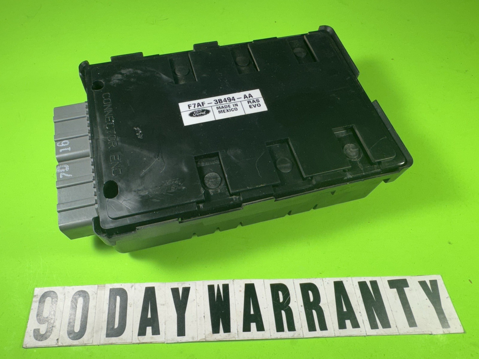 96 97 98 LINCOLN TOWN CAR AIR SUSPENTION CONTROL MODULE F7AF-3B494-AA OEM 96 97 98 LINCOLN TOWN CAR AIR SUSPENTION CONTROL MODULE F7AF-3B494-AA OEM