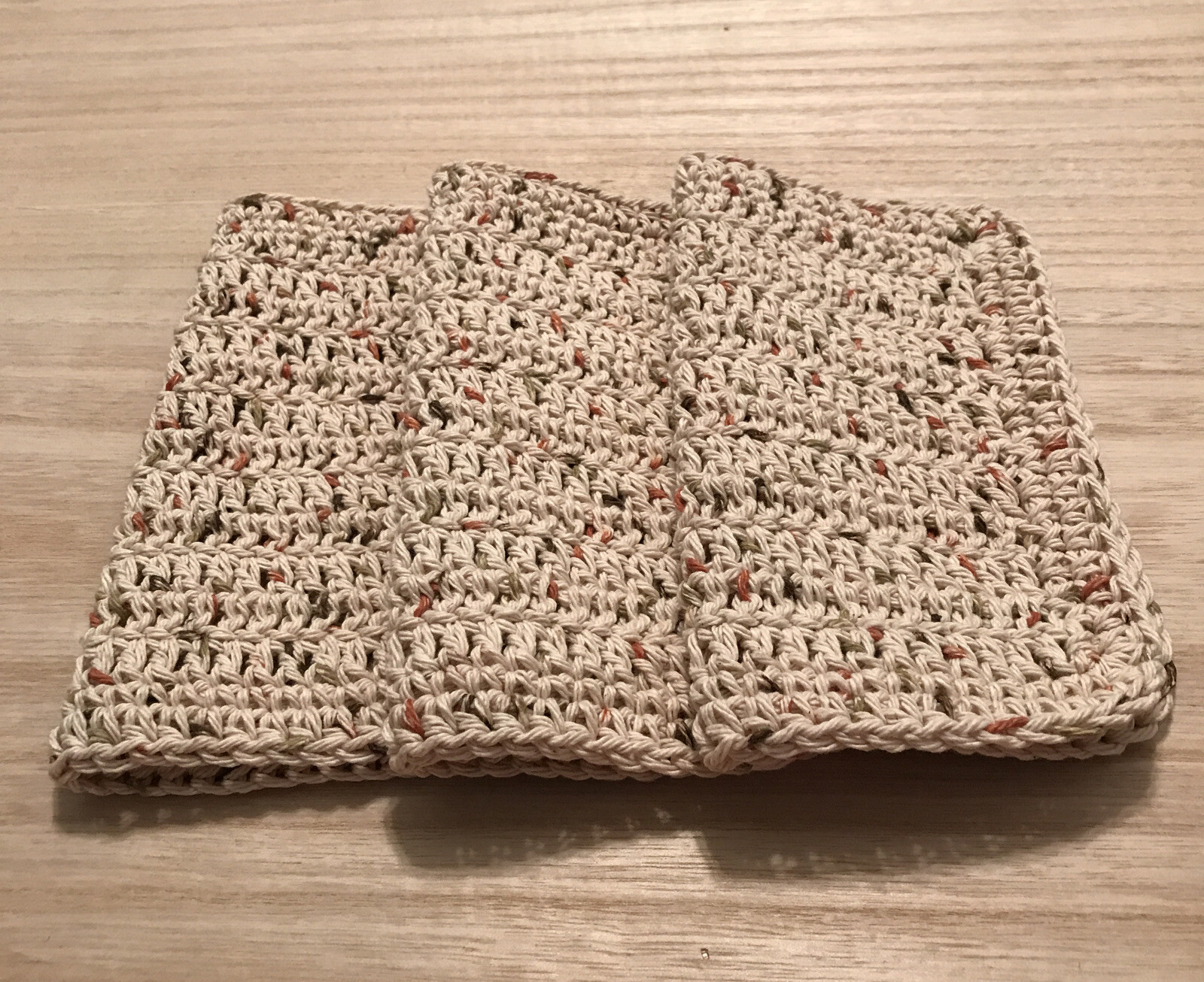 HANDMADE SET OF 3 CROCHET COTTON DISH CLOTHS OR WASH CLOTHS 8.5x8.5 INCHES *NEW* HANDMADE SET OF 3 CROCHET COTTON DISH CLOTHS OR WASH CLOTHS 8.5x8.5 INCHES *NEW*
