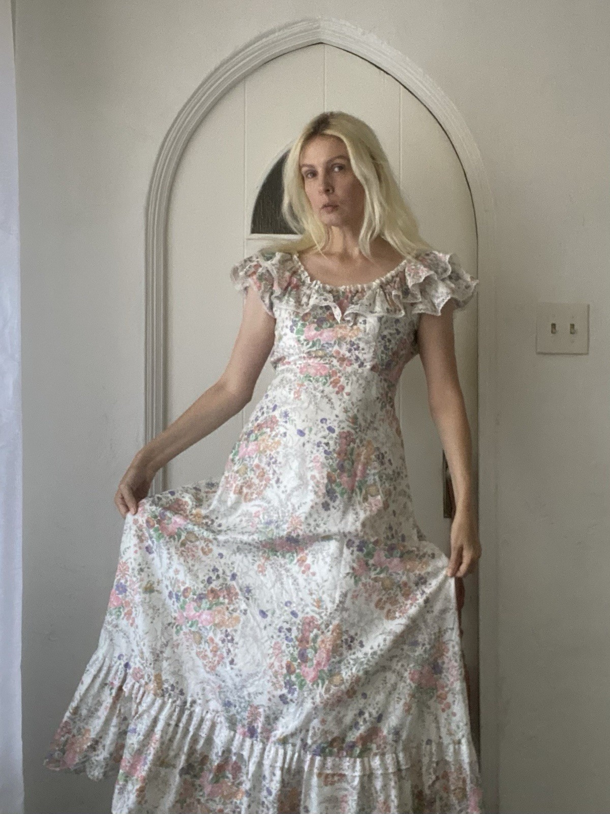Vintage Handmade Floral Cotton Lace Detail Ruffle Back Zip Maxi Dress X/S