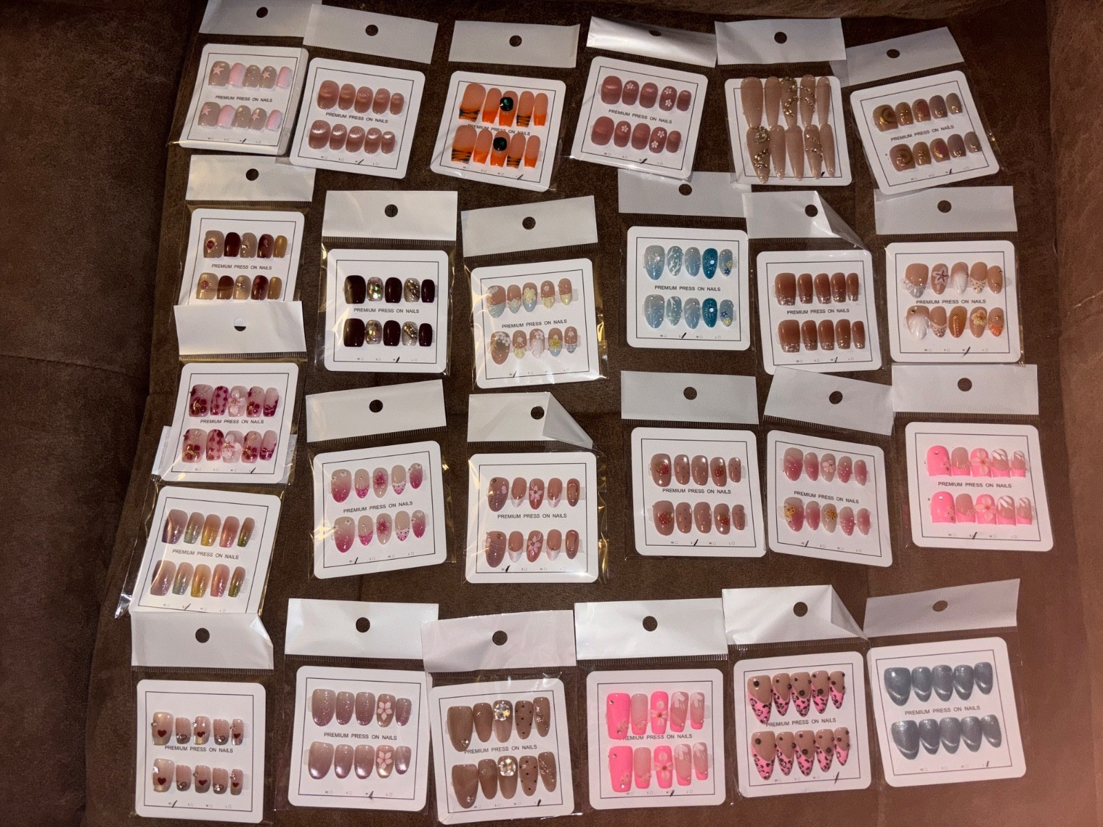 100 pcs nail bundle (10 Sets) 100 pcs nail bundle (10 Sets)