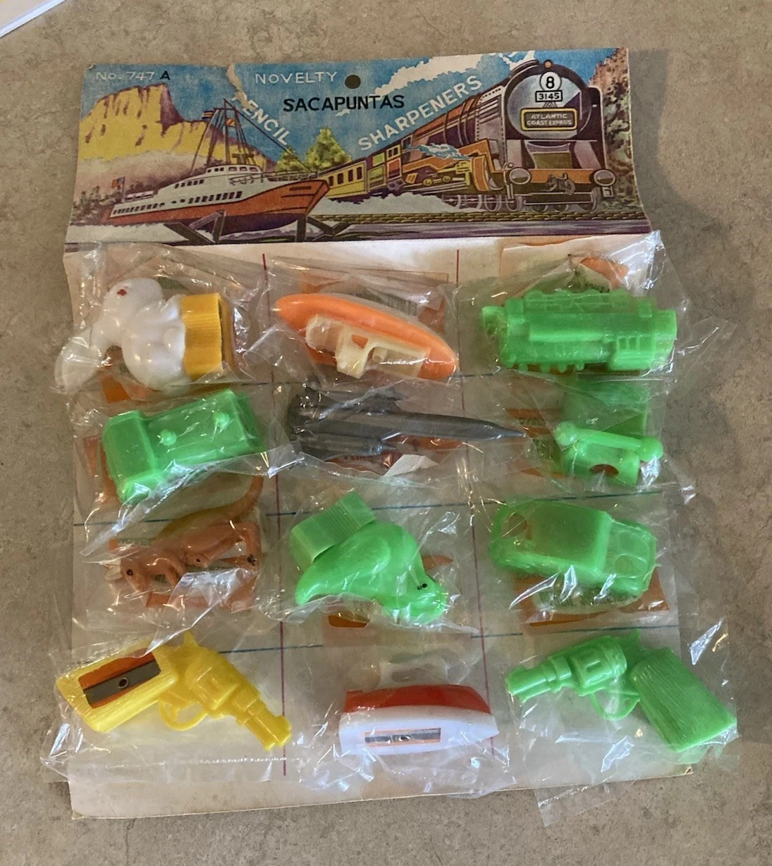 VINTAGE RARE PLASTIC NOVELTY PENCIL SHARPENERS MADE IN HONG KONG Jet Pistol VINTAGE RARE PLASTIC NOVELTY PENCIL SHARPENERS MADE IN HONG KONG Jet Pistol