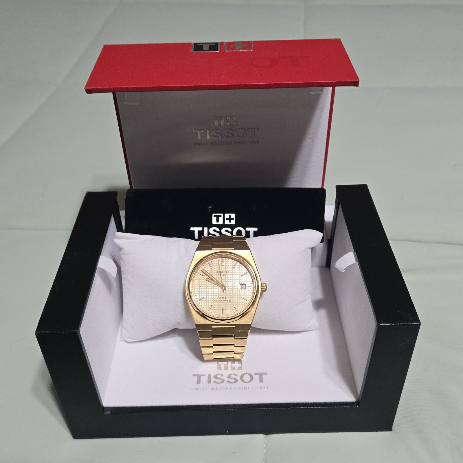 Tissot PRX Powermatic 80 Automatic Date Gold Dial Bracelet 40mm 100m Tissot PRX Powermatic 80 Automatic Date Gold Dial Bracelet 40mm 100m