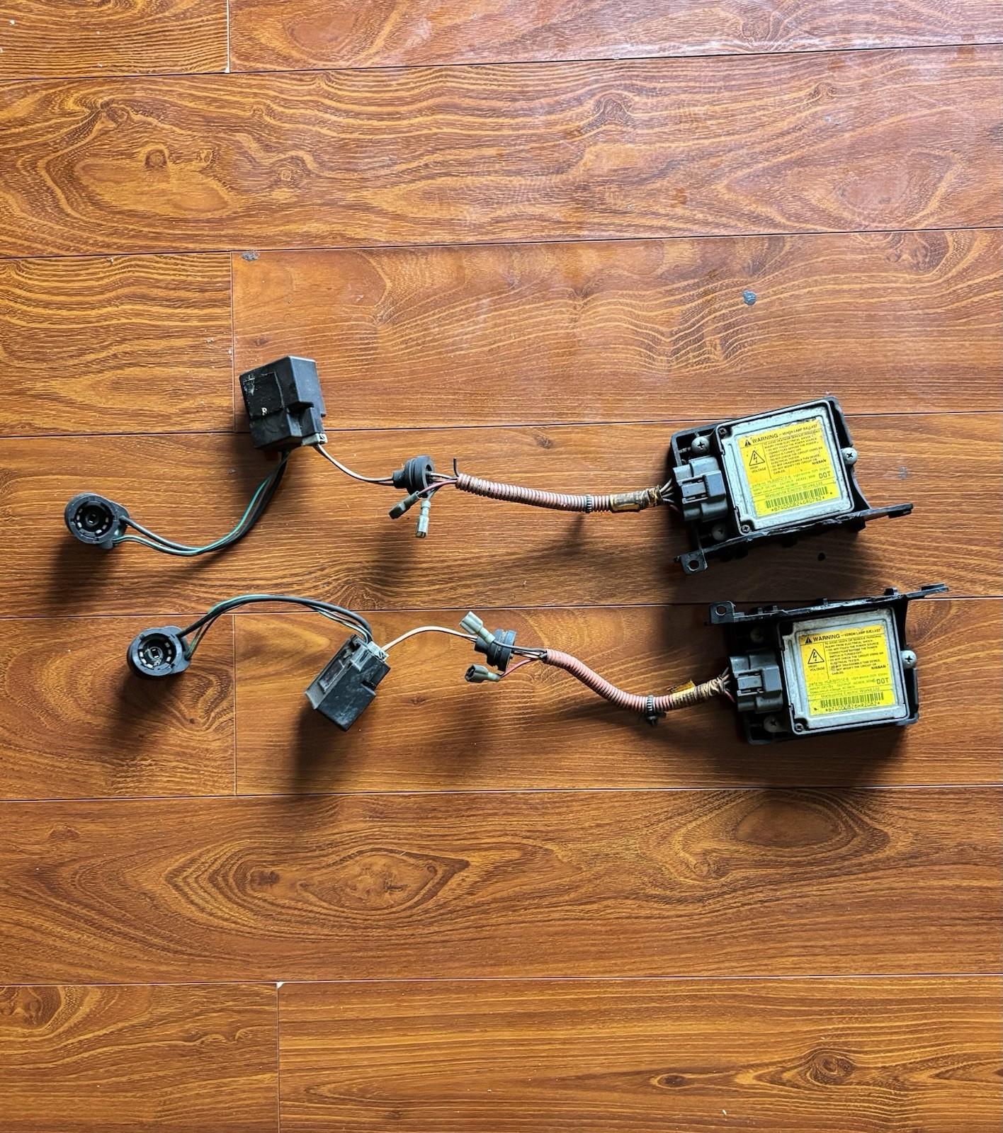 OEM Nissan Infiniti HID Xenon Headlight Ballast Pair - HLB351D12-8 OEM Nissan Infiniti HID Xenon Headlight Ballast Pair - HLB351D12-8