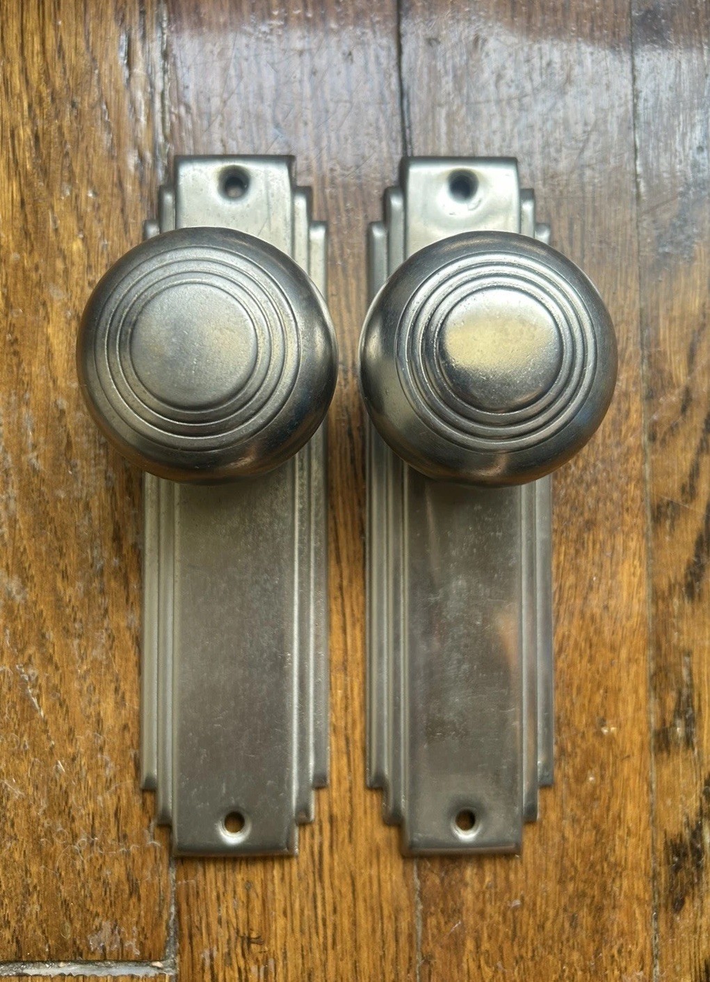 Vintage Chrome Art Deco Doorknobs & Backplates Latch Set Midcentury Hardware Vintage Chrome Art Deco Doorknobs & Backplates Latch Set Midcentury Hardware