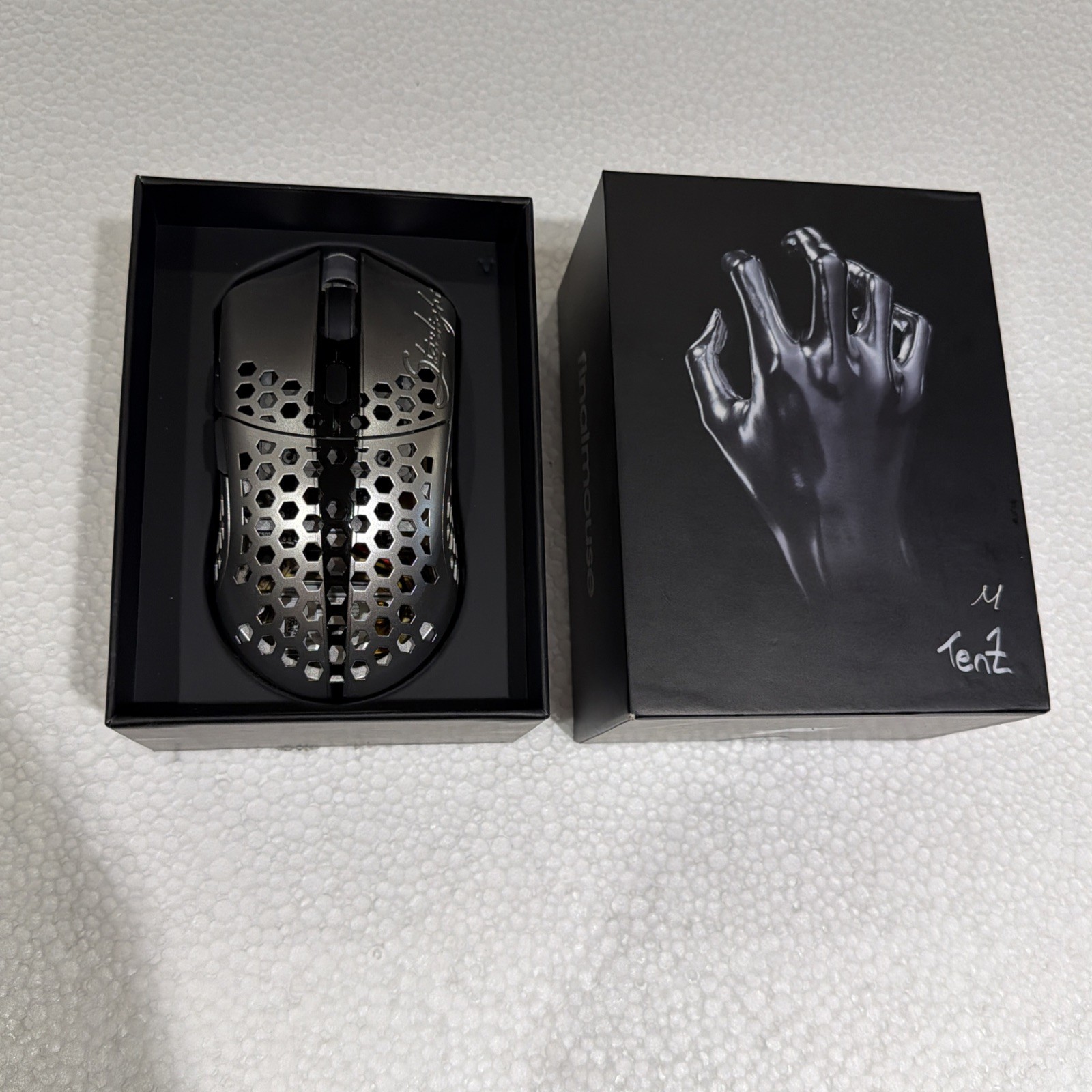 FinalMouse Starlight Pro Tenz Gaming Mouse - Medium (In-Box) FinalMouse Starlight Pro Tenz Gaming Mouse - Medium (In-Box)