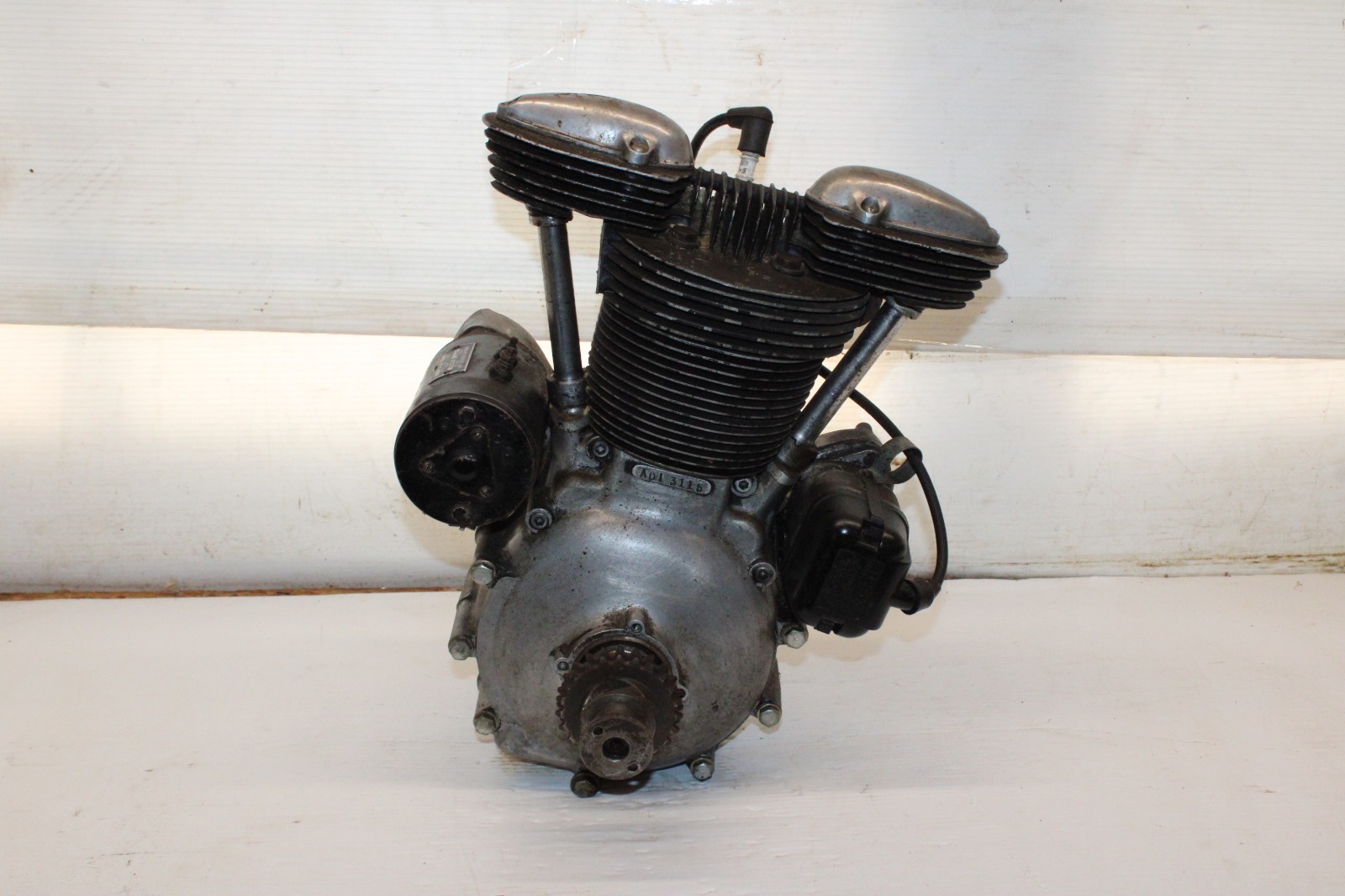 1949 Indian Vertical Scout Arrow Motor Magneto Generator Cylinder Head Oil Pump