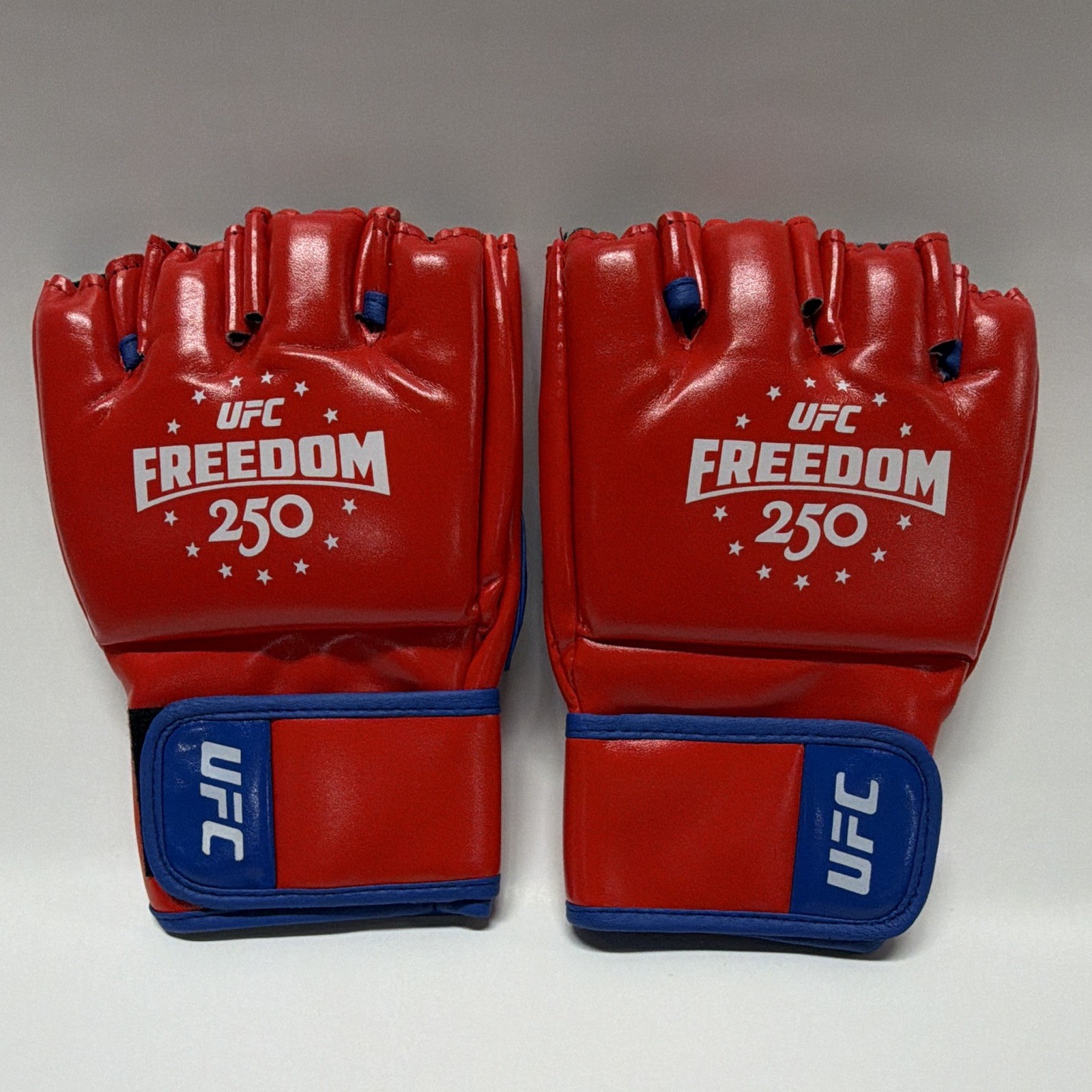 UFC Freedom 250 Replica Gloves Unsigned Brand New Pair MMA White House UFC Freedom 250 Replica Gloves Unsigned Brand New Pair MMA White House