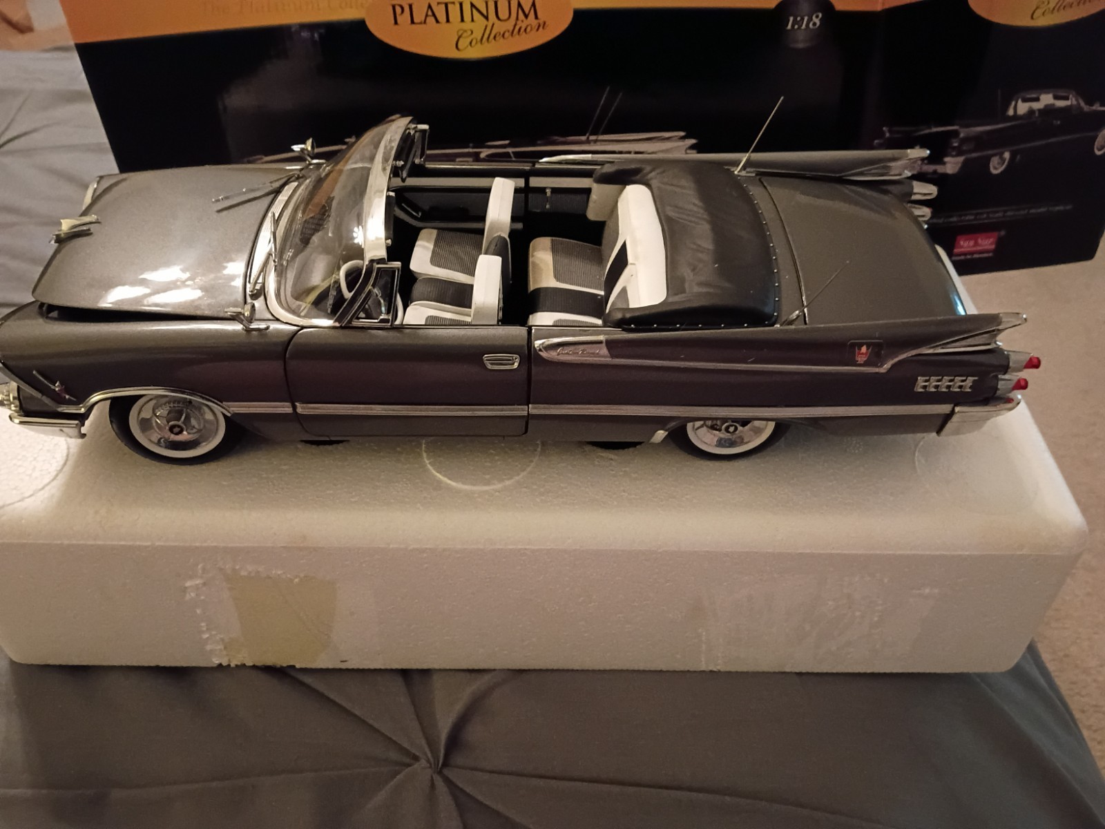 Sun Star 1959 Dodge Custom Royal Lancer Open Convertible 1:18 Scale Sun Star 1959 Dodge Custom Royal Lancer Open Convertible 1:18 Scale