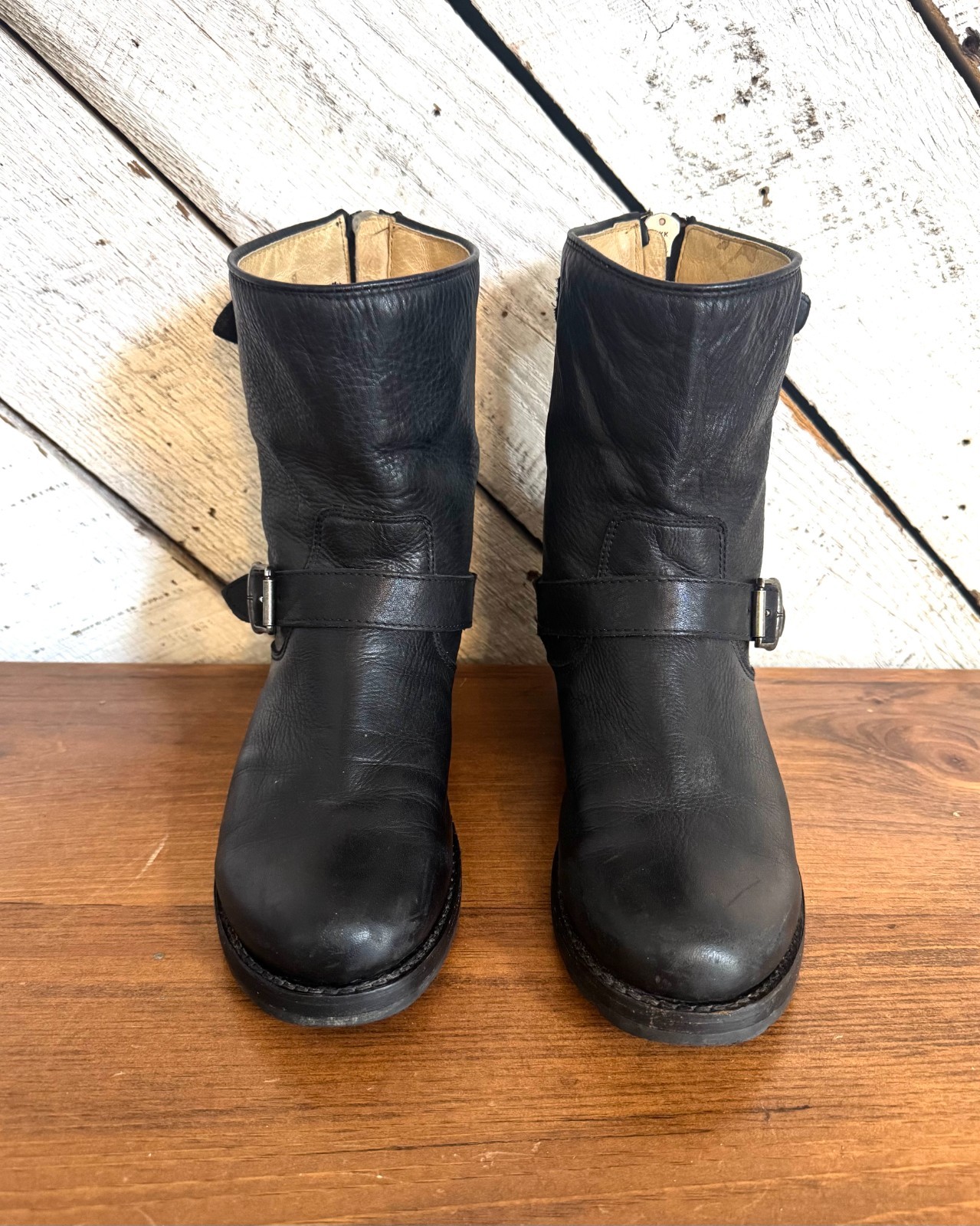 Frye Veronica Zip Back Engineer Moto Black Buckle Womens size 9.5