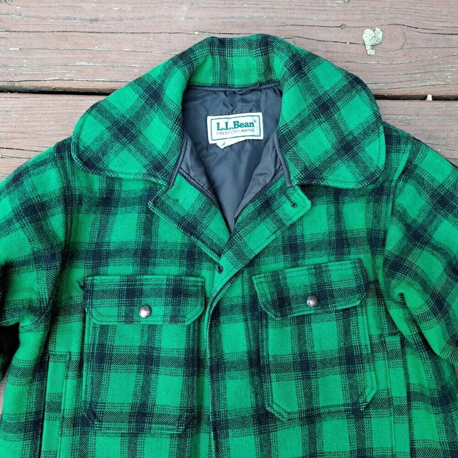 %VINTAGE L.L. BEAN BUFFALO PLAID GREEN COAT LARGE 85% WOOL WOMEN %VINTAGE L.L. BEAN BUFFALO PLAID GREEN COAT LARGE 85% WOOL WOMEN