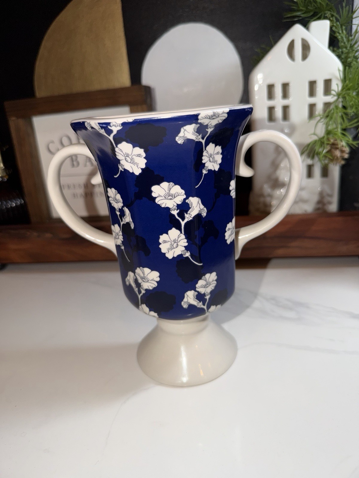 3 sitesThis Midwest of Cannon Falls vase wall pocket planter 3 sitesThis Midwest of Cannon Falls vase wall pocket planter