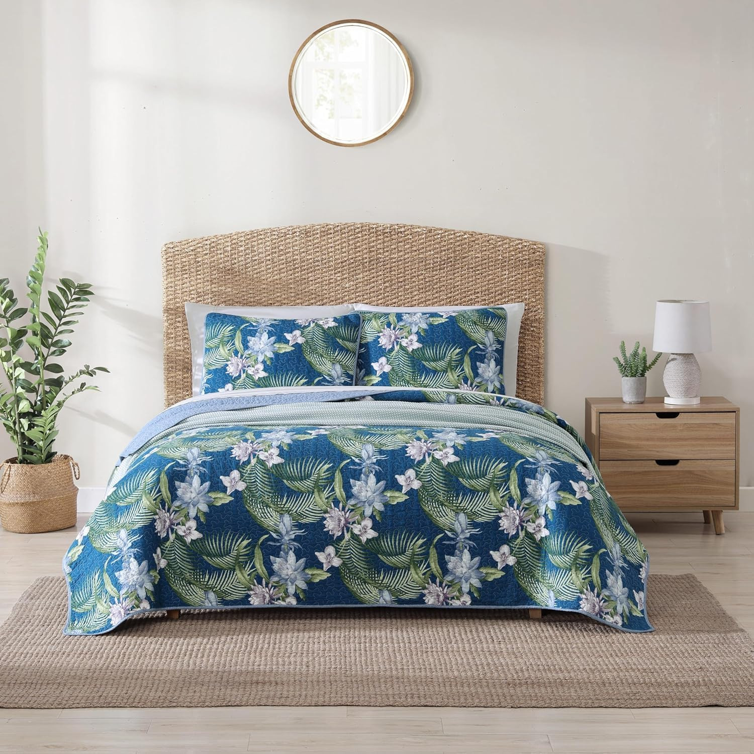 Tommy Bahama - King Quilt Set, Reversible Cotton Bedding with Matching Shams, Me