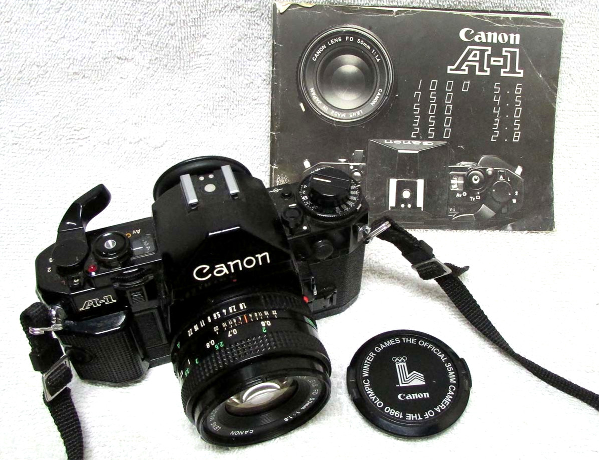 Vintage 1980\'s CANON A-1 A1 35mm FILM SLR Camera w/50mm f/1.8 & Instruction Book