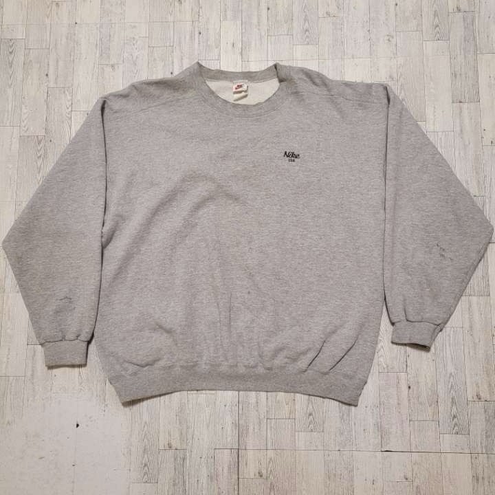 Vintage Nike USA Grey Athletic Crewneck Sweatshirt Size L USA Made 