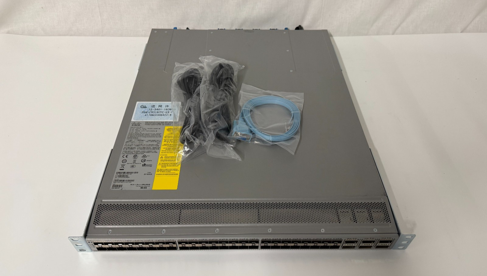 Cisco N9K-C93180YC-EX 48 10G/25G SFP 6 40G/100G QSFP Port Side Exhaust