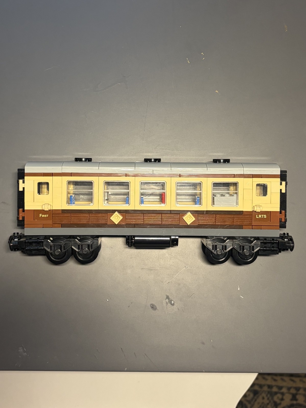 Lego 10194 Emerald Night Passenger Coach Carriage ONLY Lego 10194 Emerald Night Passenger Coach Carriage ONLY