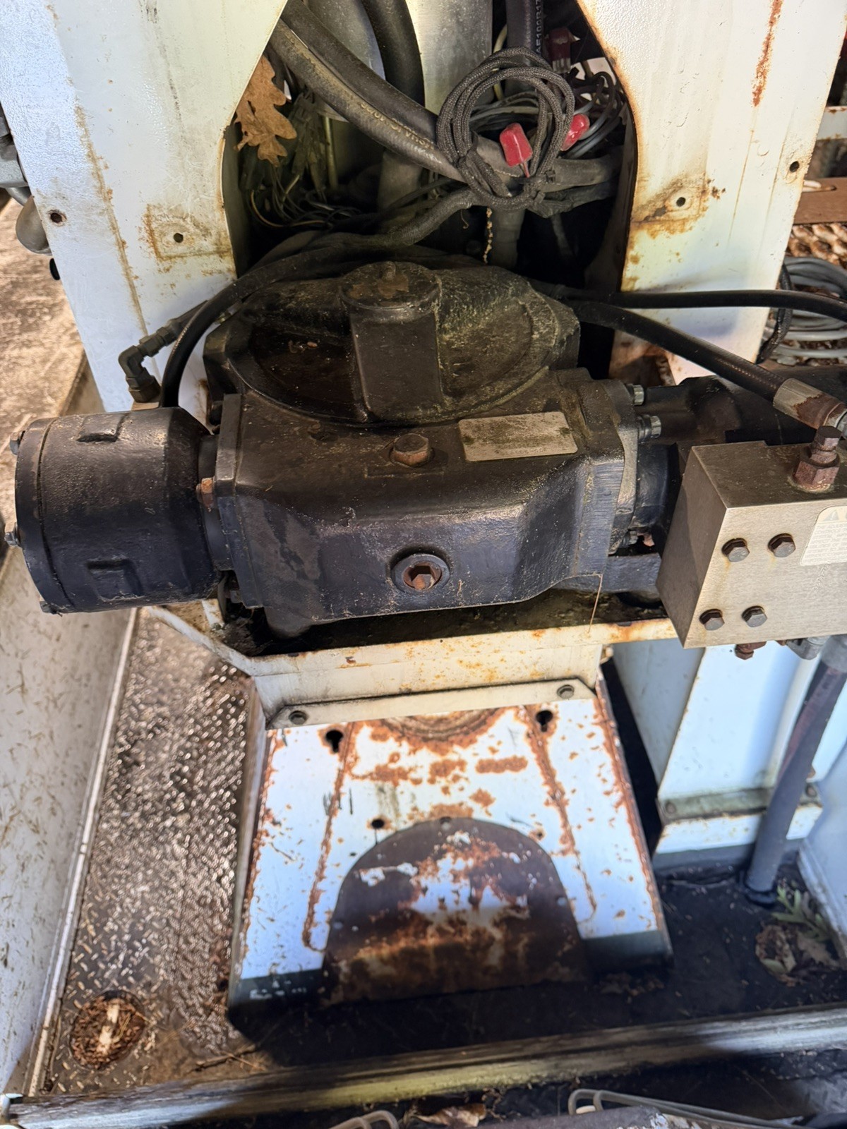 Altec Rotational Worm Gear Box Gearbox Assembly 041490017 Altec Rotational Worm Gear Box Gearbox Assembly 041490017