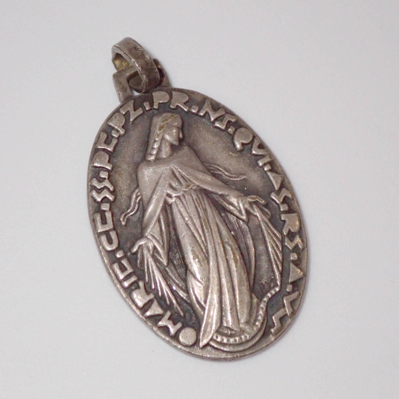 Vintage Blessed Mother Mary Large Oval Metal Medal 1-1/2 Vintage Blessed Mother Mary Large Oval Metal Medal 1-1/2