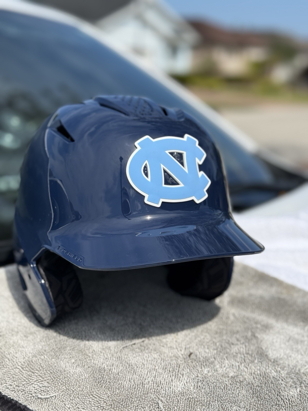 UNC NORTH CAROLINA TARHEELS COLLEGE WORLD SERIES CUSTOM EVOSHIELD BATTING HELMET UNC NORTH CAROLINA TARHEELS COLLEGE WORLD SERIES CUSTOM EVOSHIELD BATTING HELMET