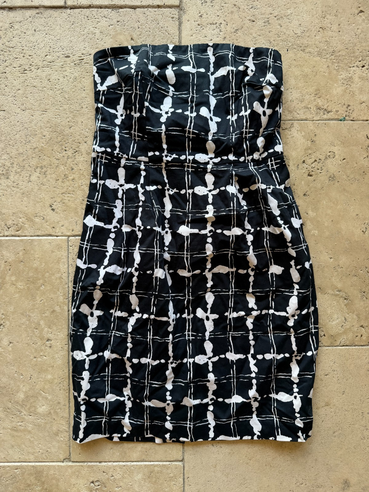 Express Design Studio Y2K NWT strapless dress black and white size 2