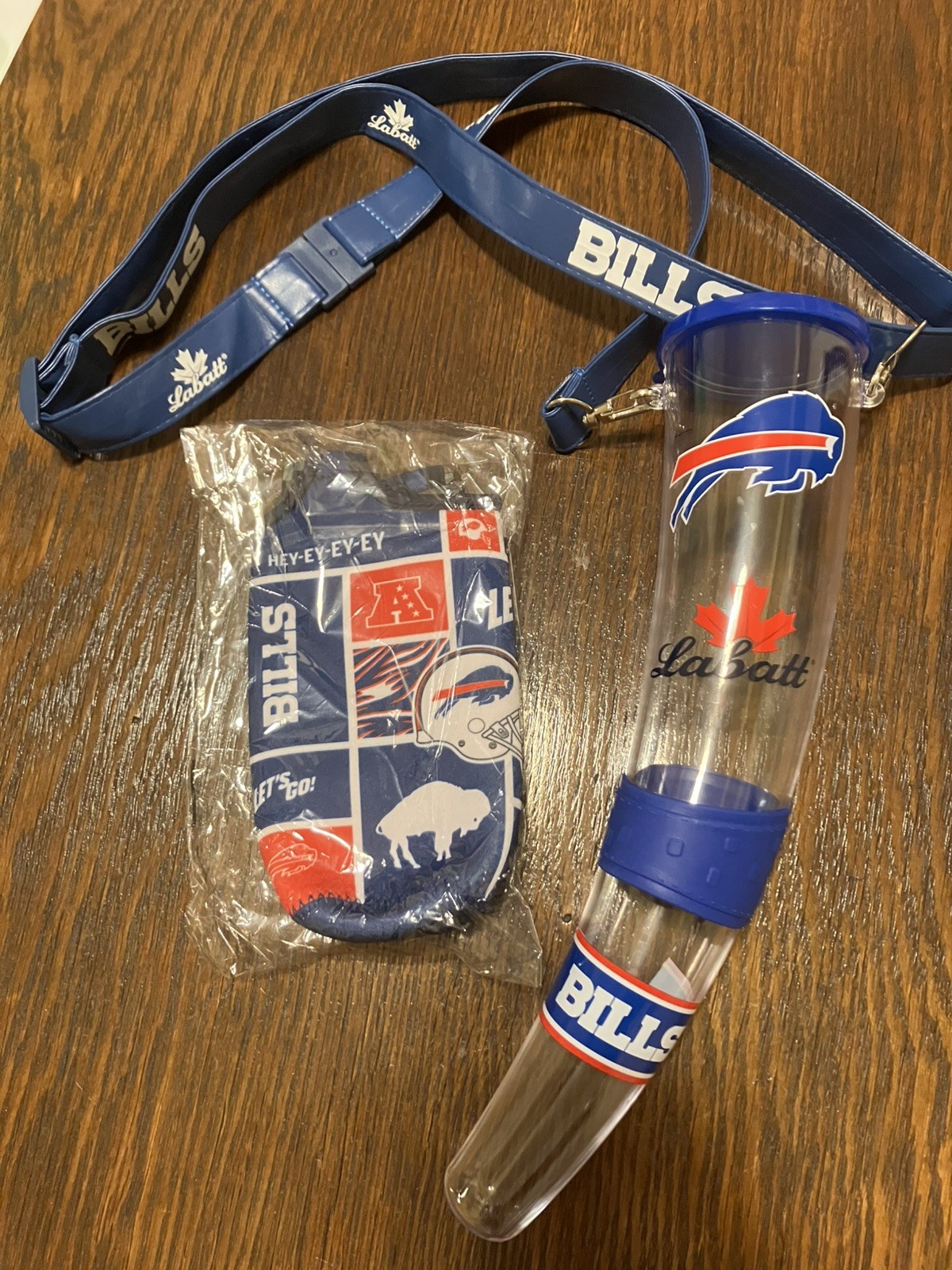 Buffalo Bills beer horn + beer coozy (new) Buffalo Bills beer horn + beer coozy (new)