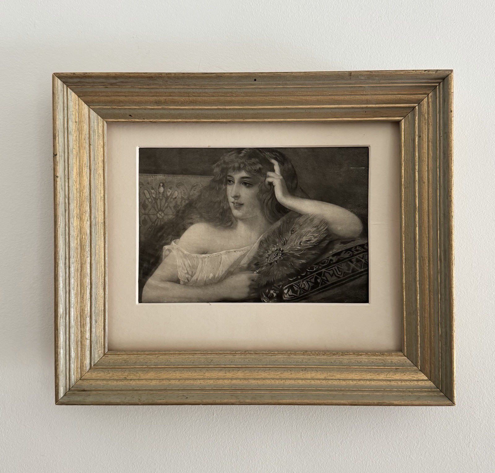 Antique Victorian Edwardian Portrait Engraving of a Woman Relaxing Antique Victorian Edwardian Portrait Engraving of a Woman Relaxing