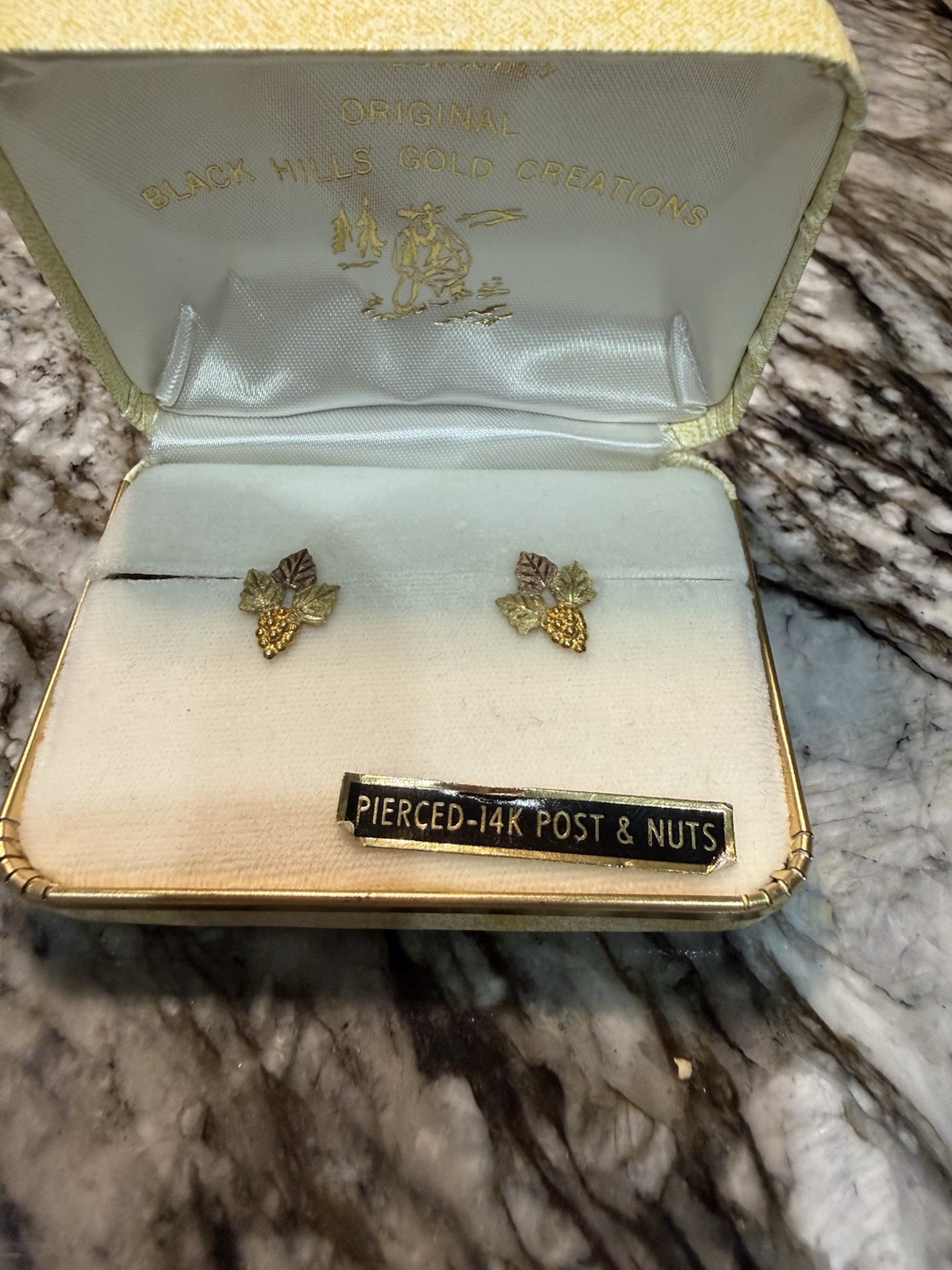 Landstrom’s Vintage Black Hills & 14K Gold Grapevine Earrings NWT Landstrom’s Vintage Black Hills & 14K Gold Grapevine Earrings NWT