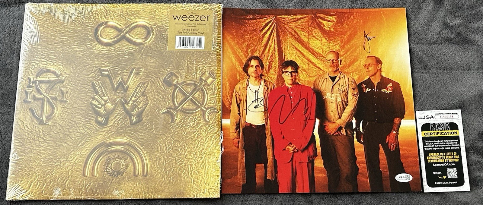 Weezer SIGNED Gold Vinyl JSA COA Limited Edition Soft Pink Galaxy LP Autograph Weezer SIGNED Gold Vinyl JSA COA Limited Edition Soft Pink Galaxy LP Autograph