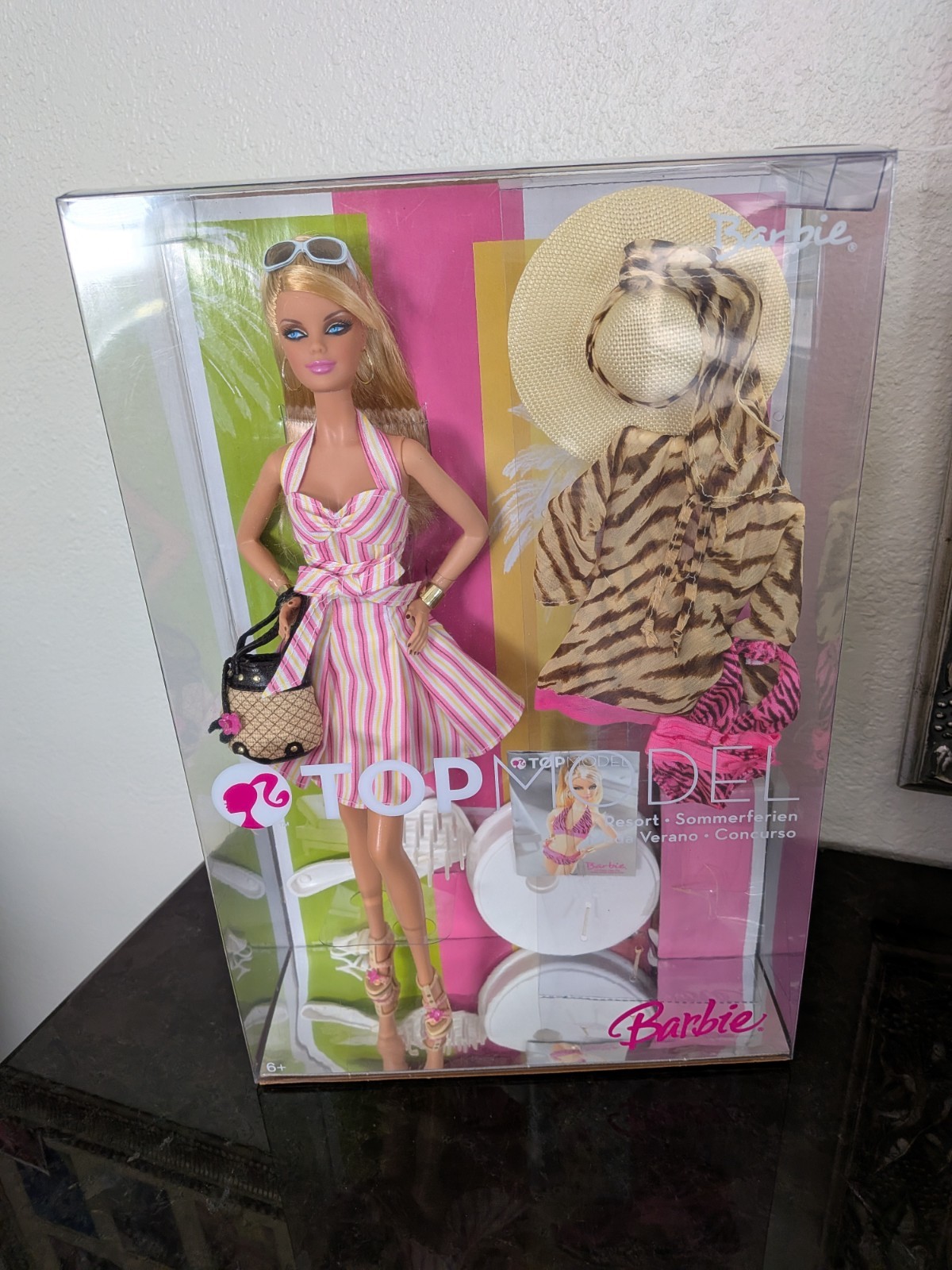 Top Model Resort Barbie Doll 2007 Mattel M5801 Top Model Resort Barbie Doll 2007 Mattel M5801