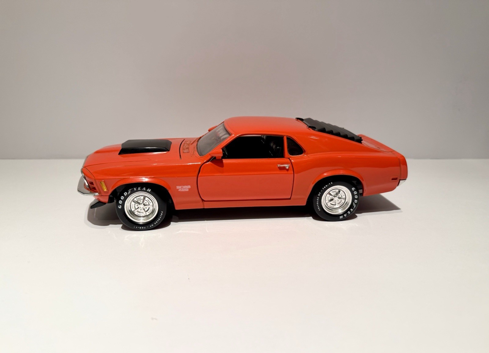 Ertl American Muscle 1970 Ford Boss 429 Mustang Orange 1/18 Scale Car READ DESC. Ertl American Muscle 1970 Ford Boss 429 Mustang Orange 1/18 Scale Car READ DESC.