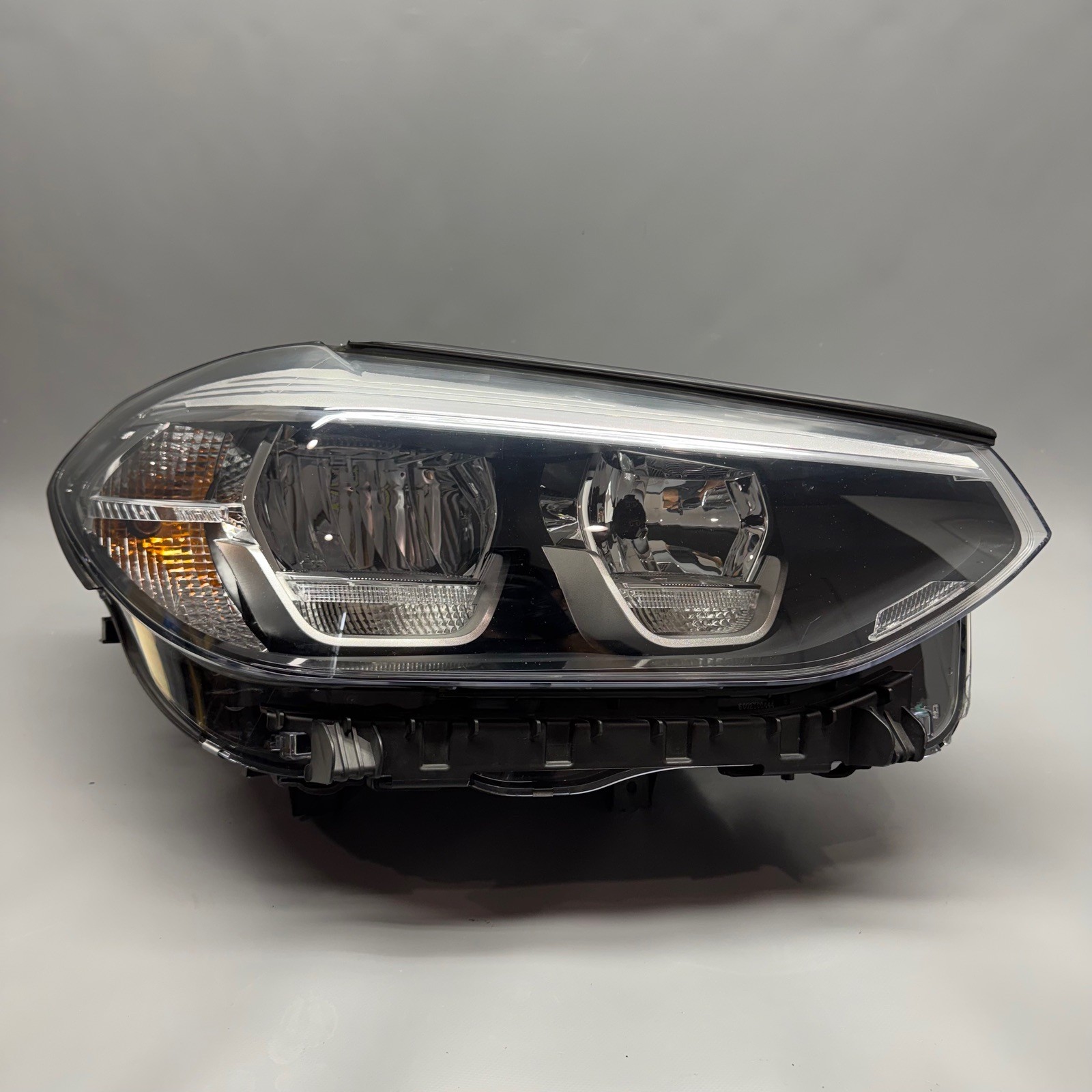 BMW X3 HEADLIGHT RIGHT PASSENGER 2018 2019 2020 2021 LED OEM 8496816