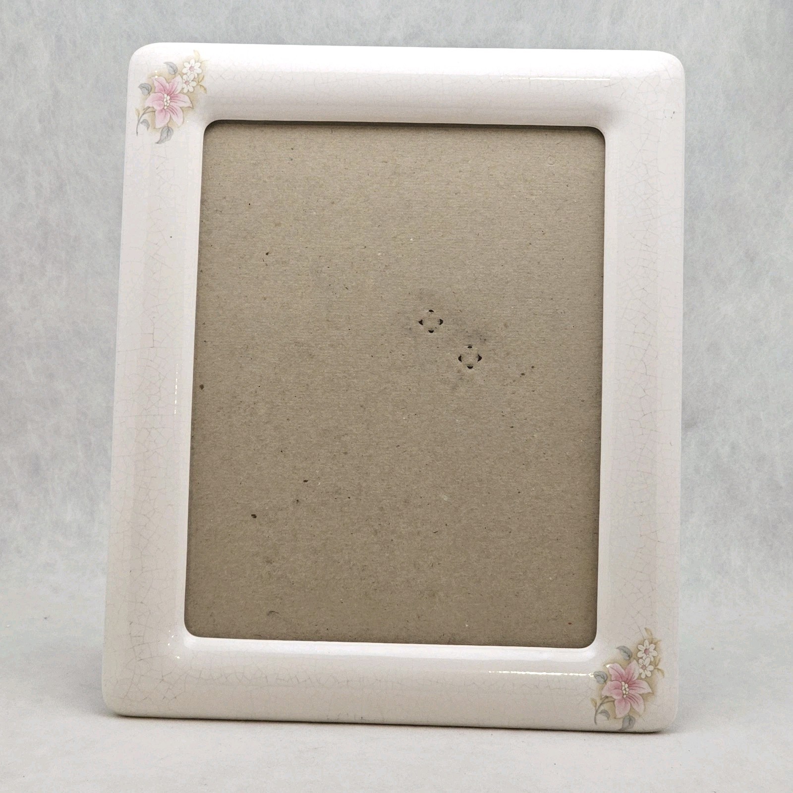 EUC VTG Floral White Ceramic 7\