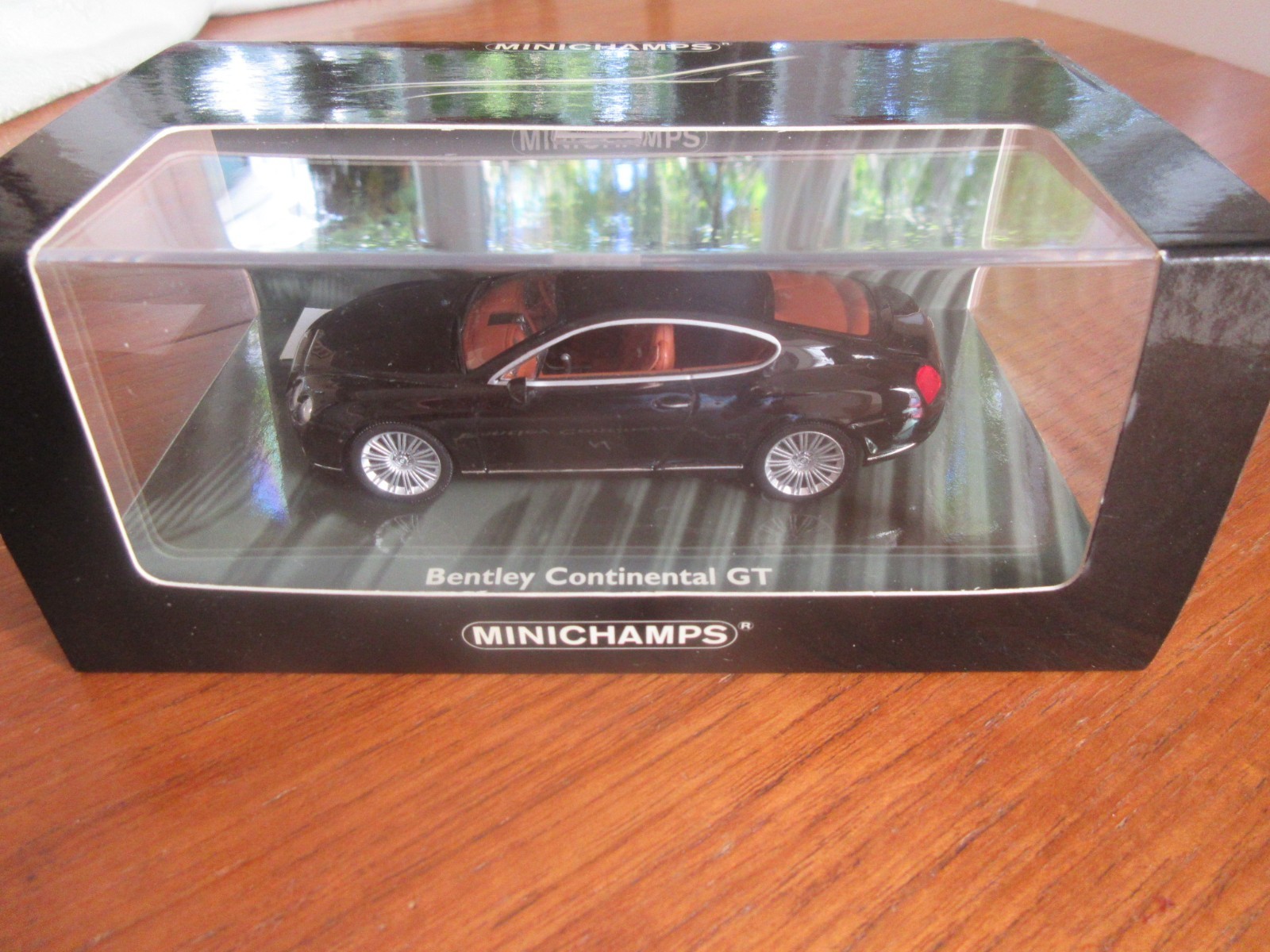 Minichamps Bentley Continental GT 2008 Gloss Black 1:43 Scale Mint Boxed Minichamps Bentley Continental GT 2008 Gloss Black 1:43 Scale Mint Boxed