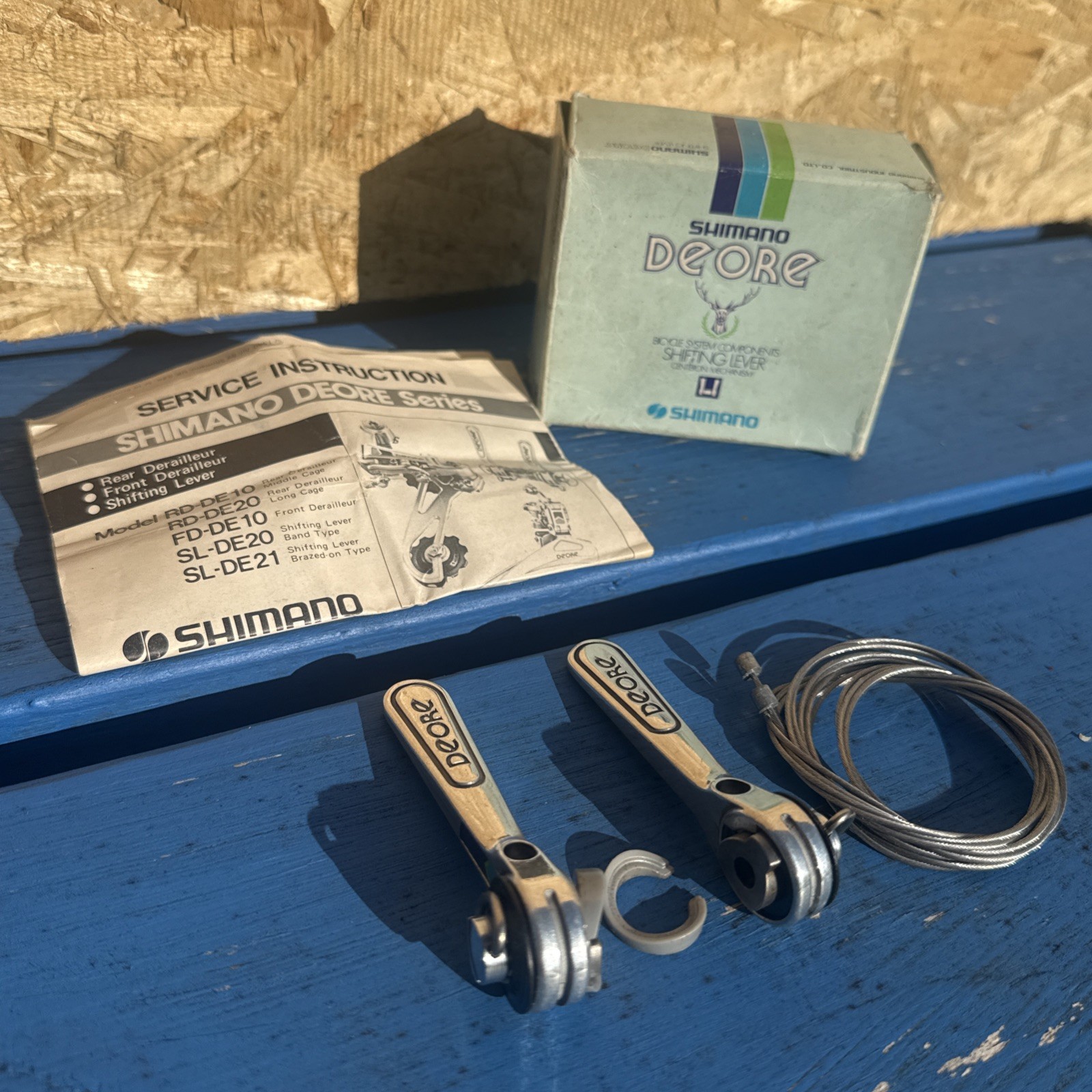 Vintage Shimano Deore Touring SL-DE21 Shifters — Friction Levers —NOS Deerhead Vintage Shimano Deore Touring SL-DE21 Shifters — Friction Levers —NOS Deerhead