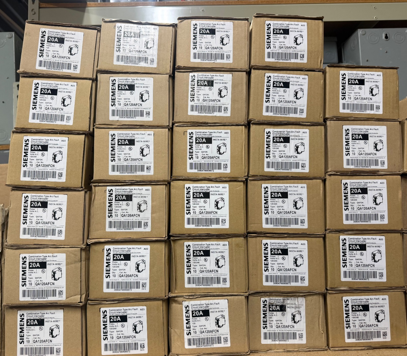 10 SIEMENS QA120AFCN 20AMP 1 POLE 120V ARC FAULT PLUG ON NEUTRAL INTEGRATED 10 SIEMENS QA120AFCN 20AMP 1 POLE 120V ARC FAULT PLUG ON NEUTRAL INTEGRATED