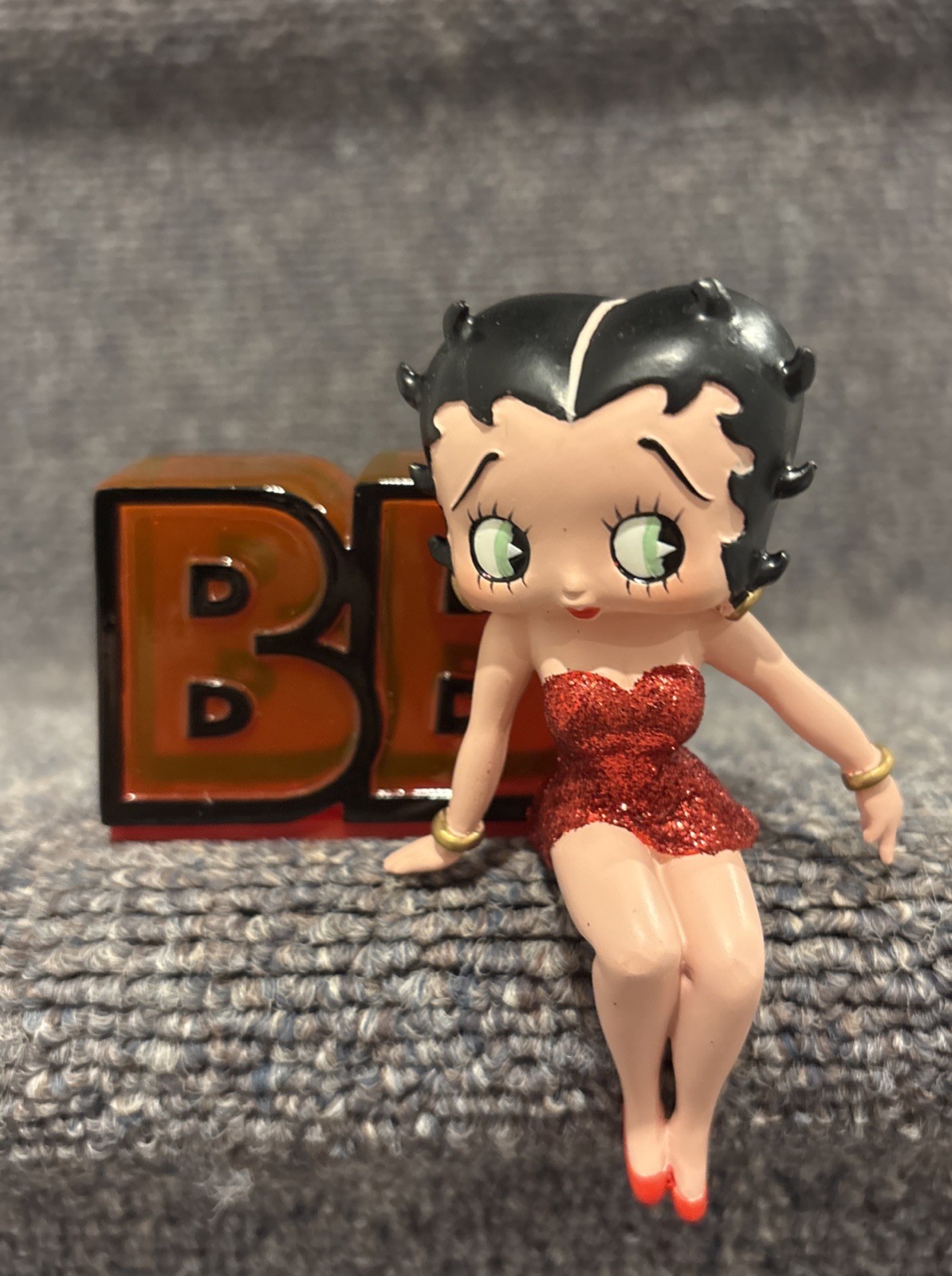 Vintage Cheers Betty Boop in Red Dress Sitting premier edition #10053 NEW Rare