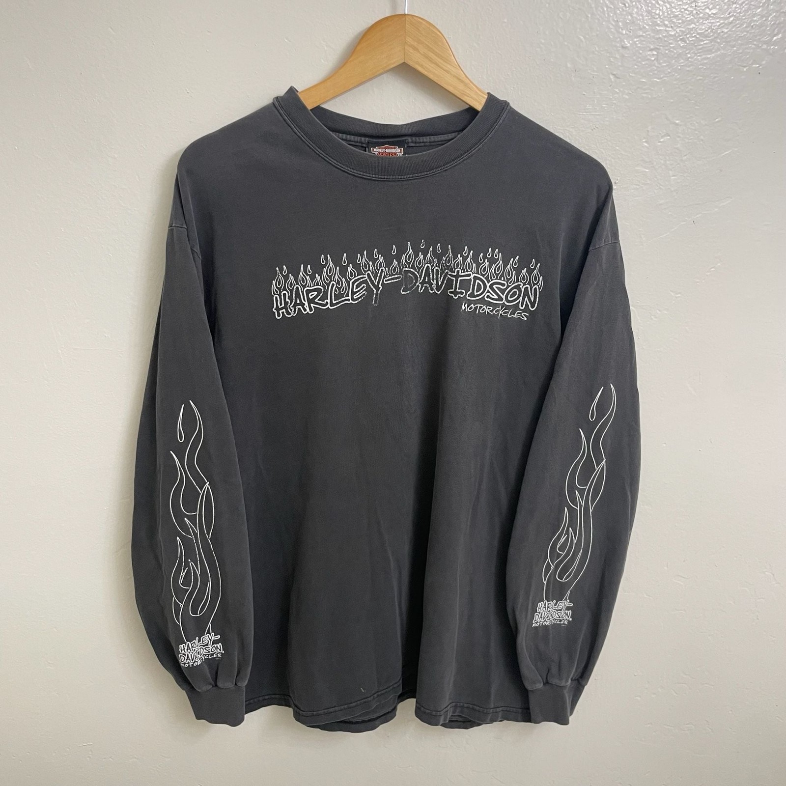 Vintage 90s Harley Davidson Flame Graphic San Diego Long Sleeve Shirt Faded Vintage 90s Harley Davidson Flame Graphic San Diego Long Sleeve Shirt Faded