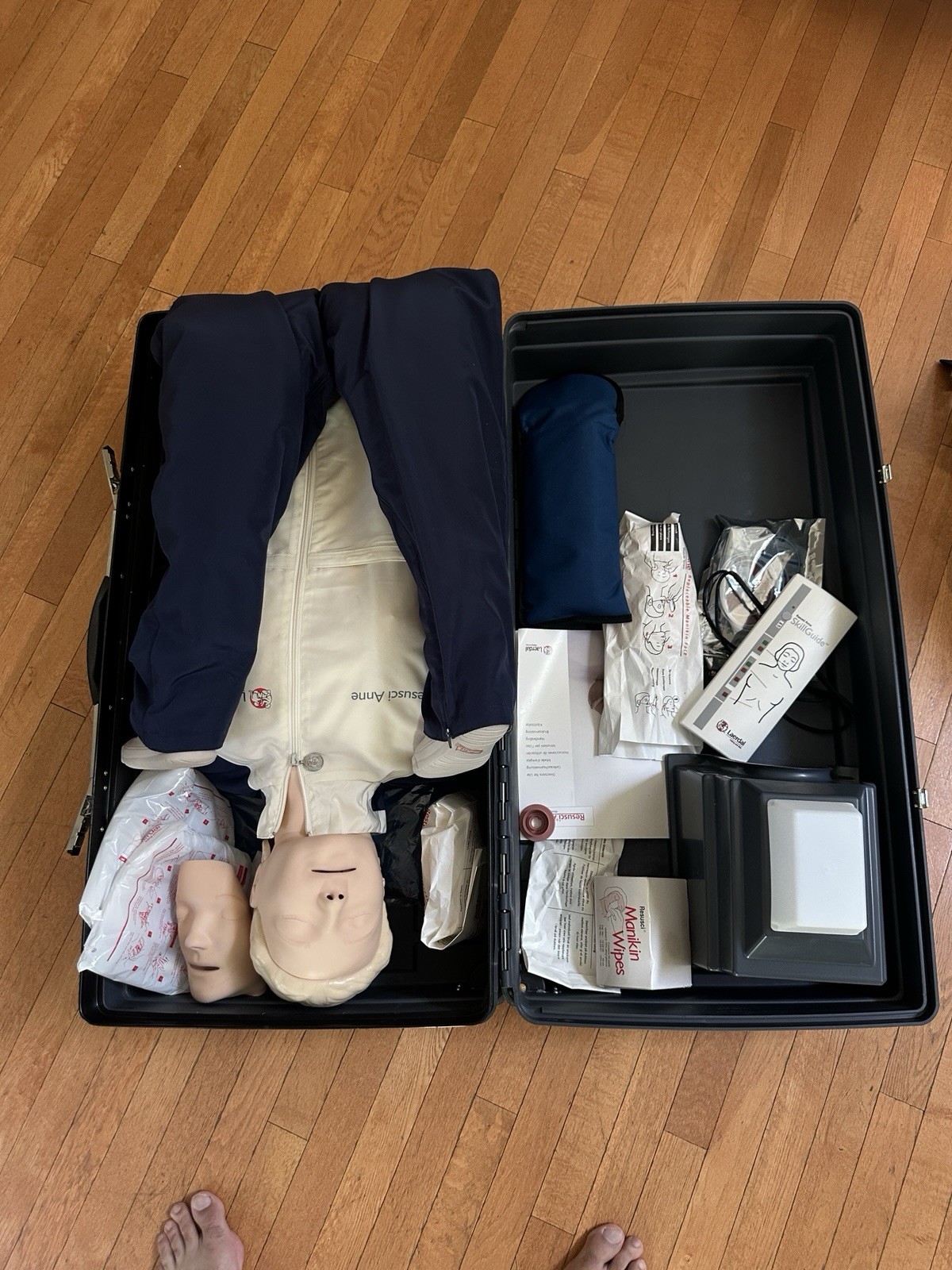Laerdal AED Resusci Anne Carrying Case and Accessories Laerdal AED Resusci Anne Carrying Case and Accessories