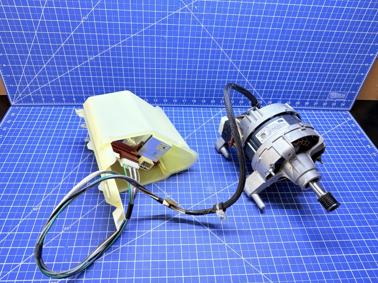 Maytag Neptune Washer Drive Motor & Control Board P# 62726410 12002039 62724140 Maytag Neptune Washer Drive Motor & Control Board P# 62726410 12002039 62724140