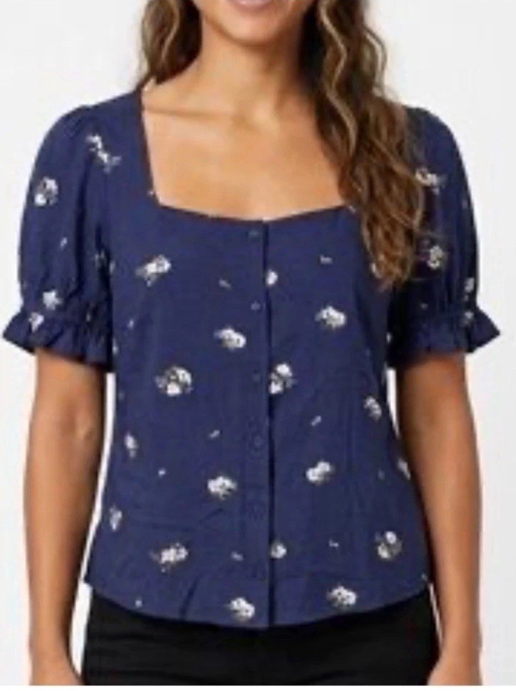 Elodie Navy/White Floral Print Button Down Short Sleeve Blouse. Size Large.