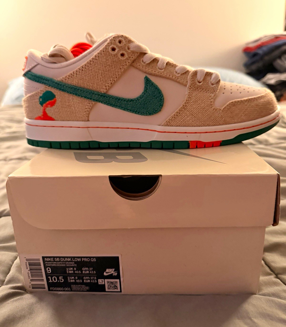 Nike SB Dunk Low Pro Jarritos - Size 9 (DS with Box) Nike SB Dunk Low Pro Jarritos - Size 9 (DS with Box)