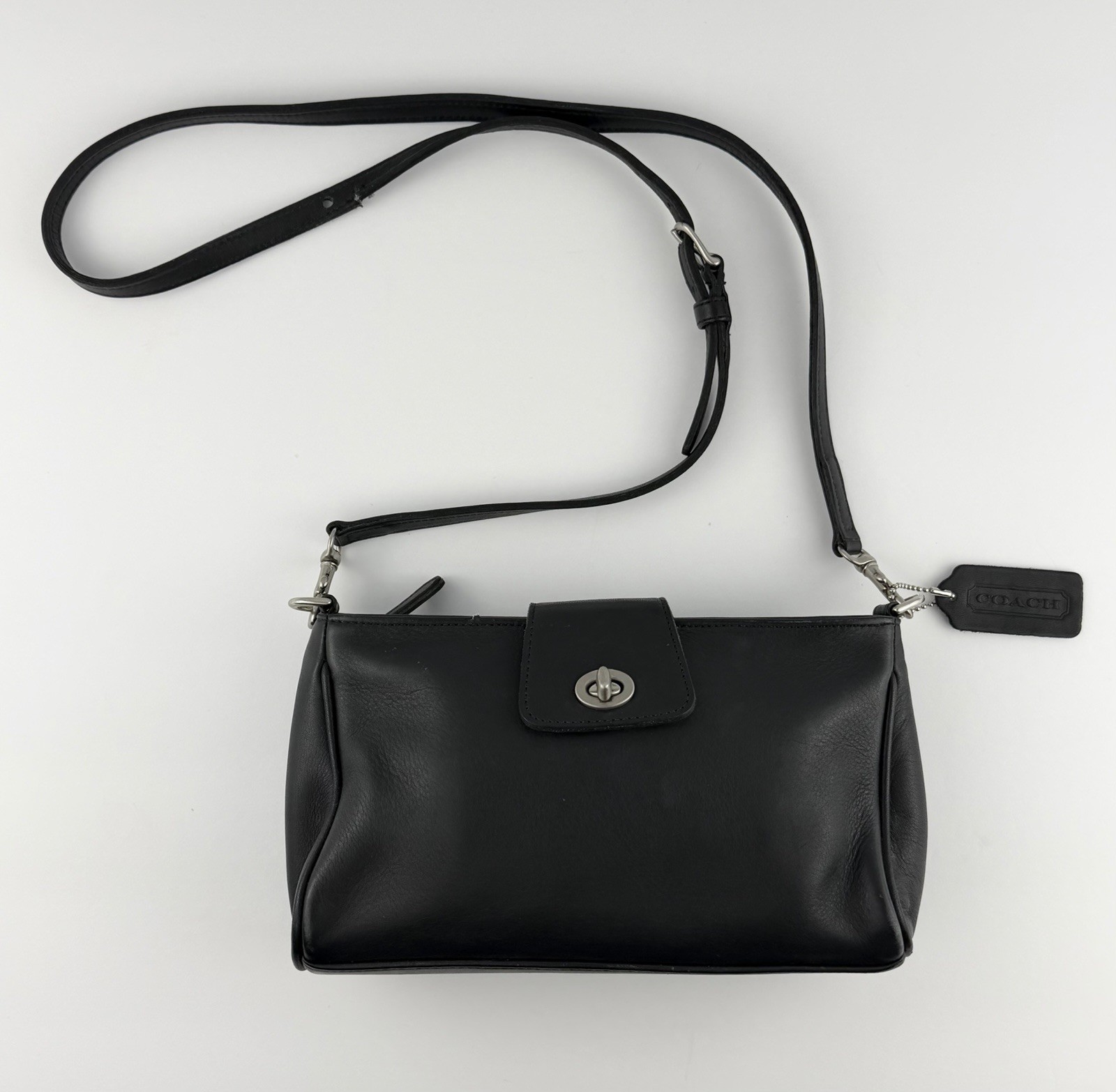 Vintage Coach 9154 Demi Turnlock Crossbody Black Leather Small Bag Purse Vintage Coach 9154 Demi Turnlock Crossbody Black Leather Small Bag Purse