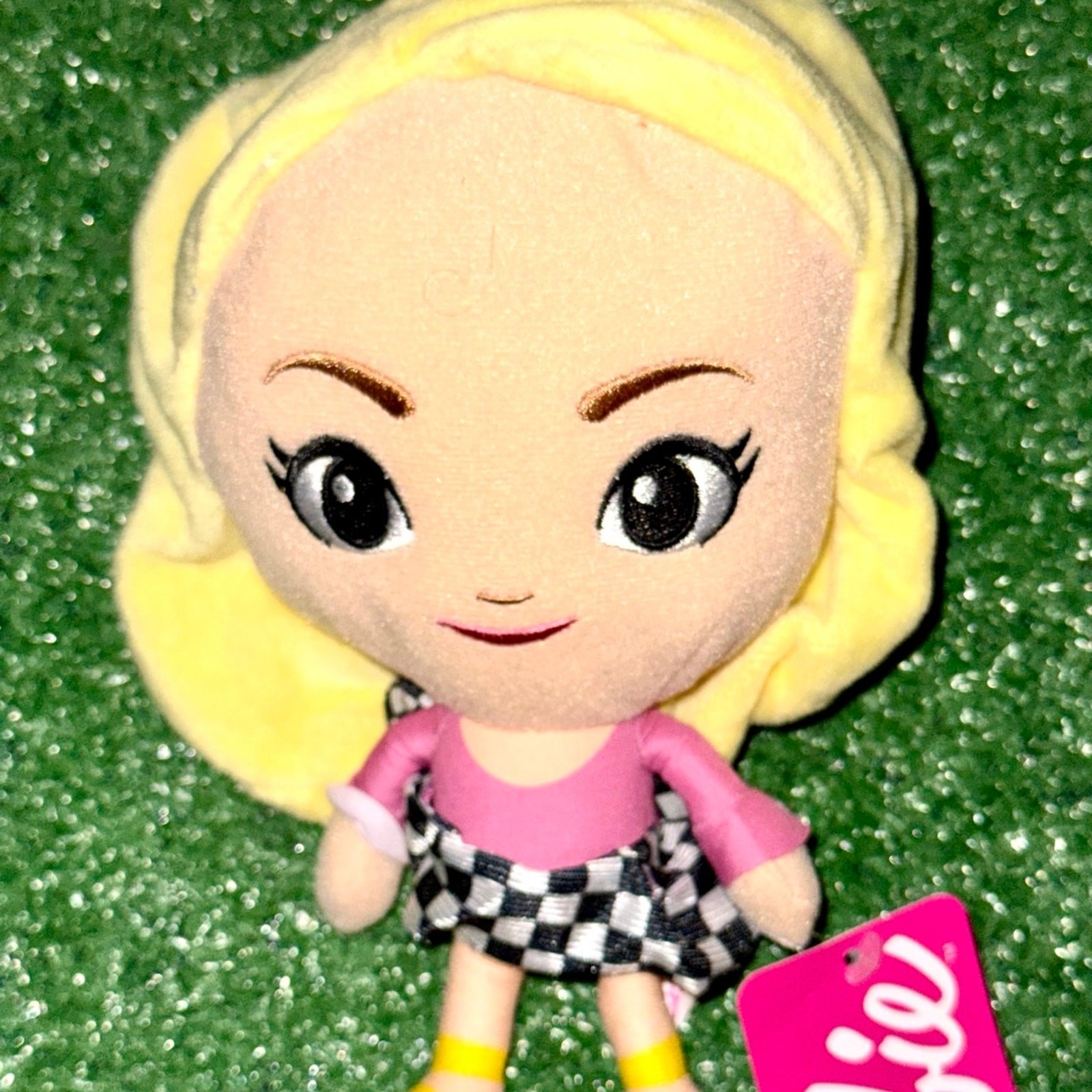 Barbie Princess Blonde Girl With Pink Shirt And Checkered Skirt New With Tag Barbie Princess Blonde Girl With Pink Shirt And Checkered Skirt New With Tag
