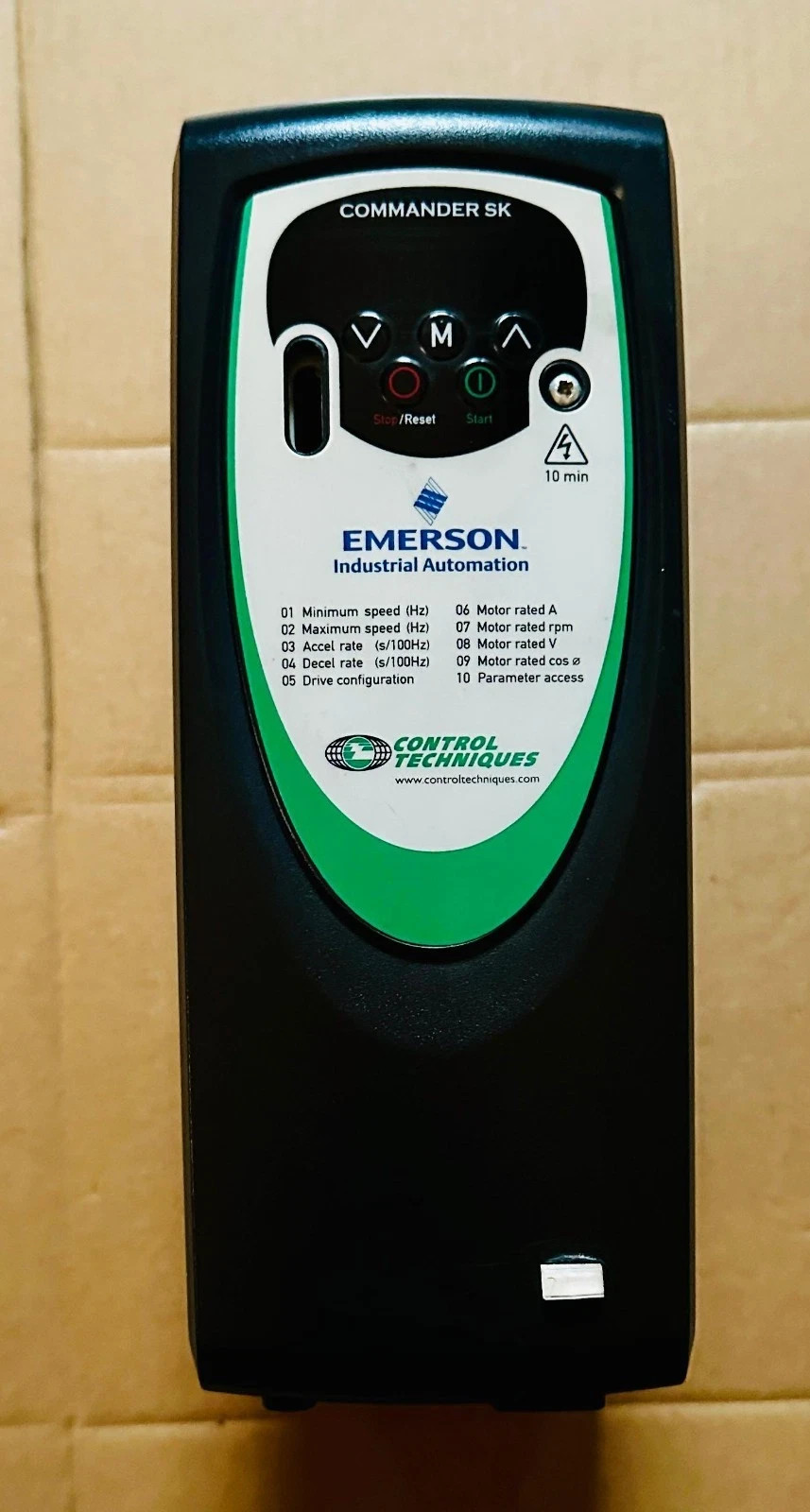 Emerson SKC3400220 Control Techniques 2.2KW DRIVE Emerson SKC3400220 Control Techniques 2.2KW DRIVE